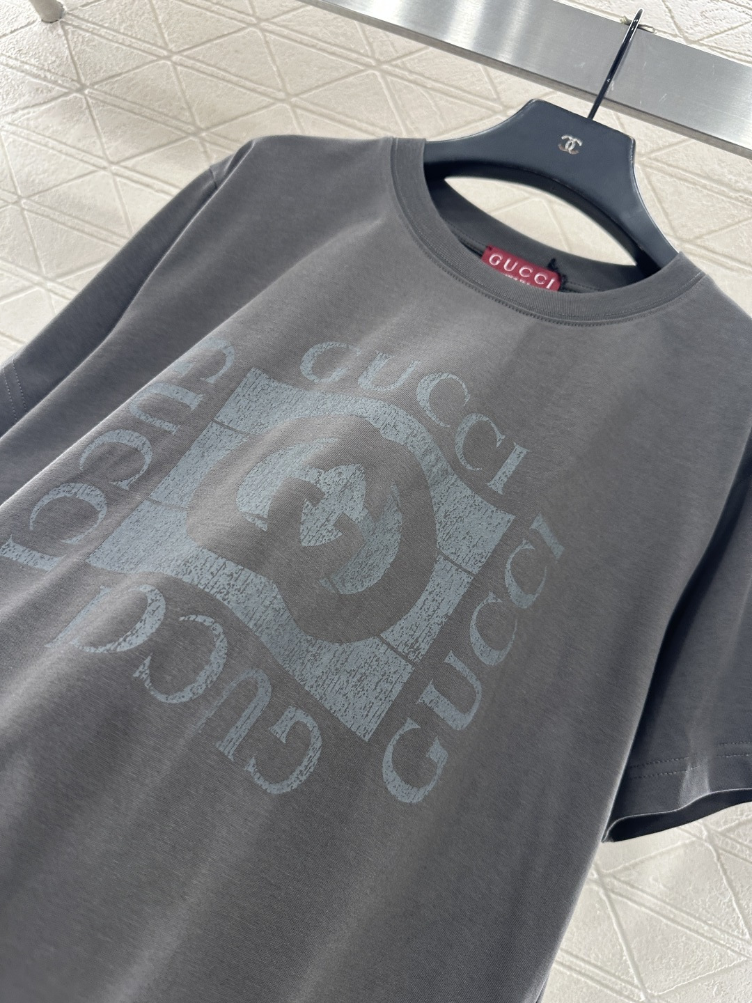 ♥Gucc*♥2025新品上架 做旧水洗印花𝑇𝑒𝑒定制YB原生全棉材质，透气舒适，质感十足，宽松廓形短袖