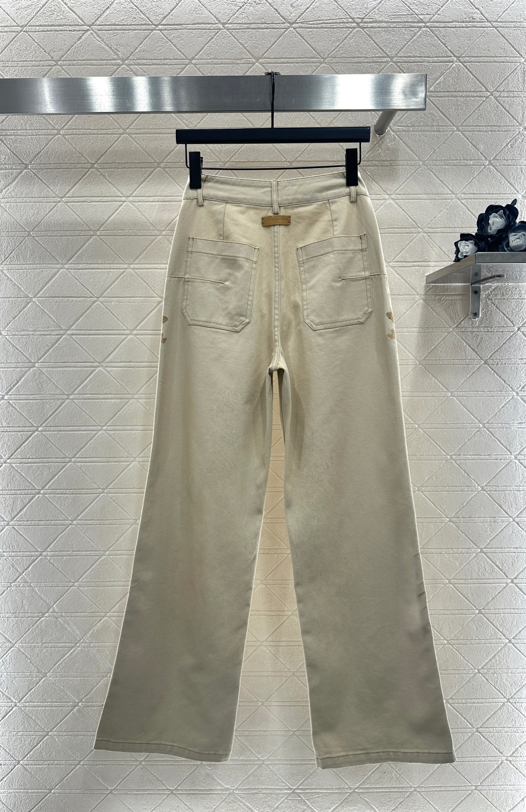 ♥Dio*♥2025新品上架刺绣牛仔夹克外套长裤套装定制YB斜纹棉牛仔材质，多重水洗，呈现出挺括质感，翻