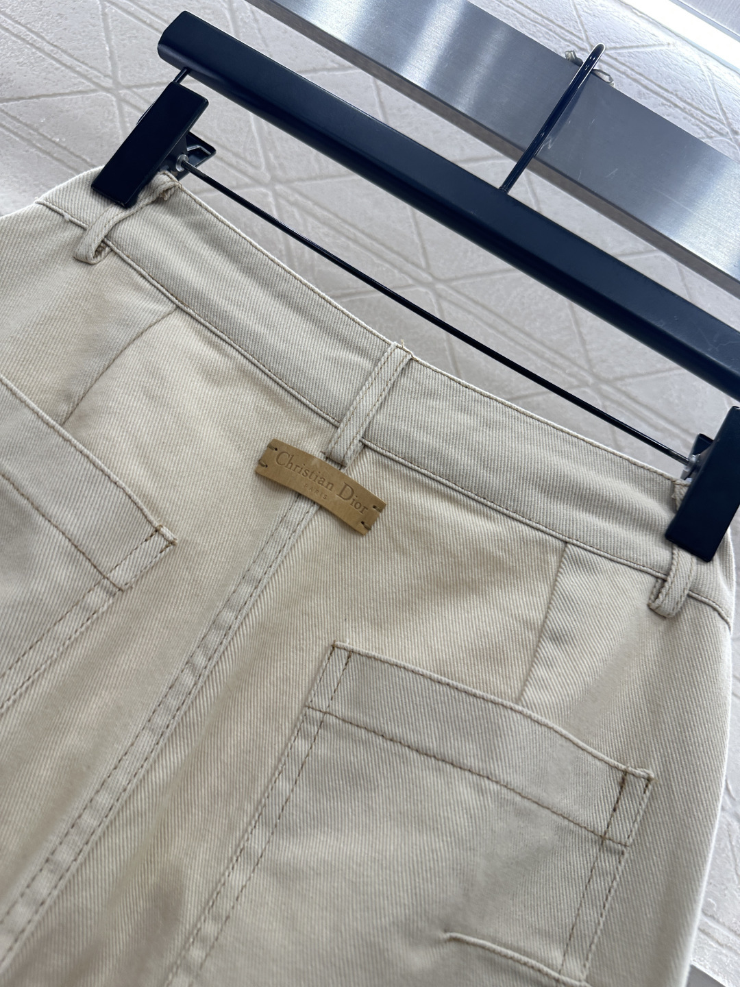 ♥Dio*♥2025新品上架刺绣牛仔夹克外套长裤套装定制YB斜纹棉牛仔材质，多重水洗，呈现出挺括质感，翻