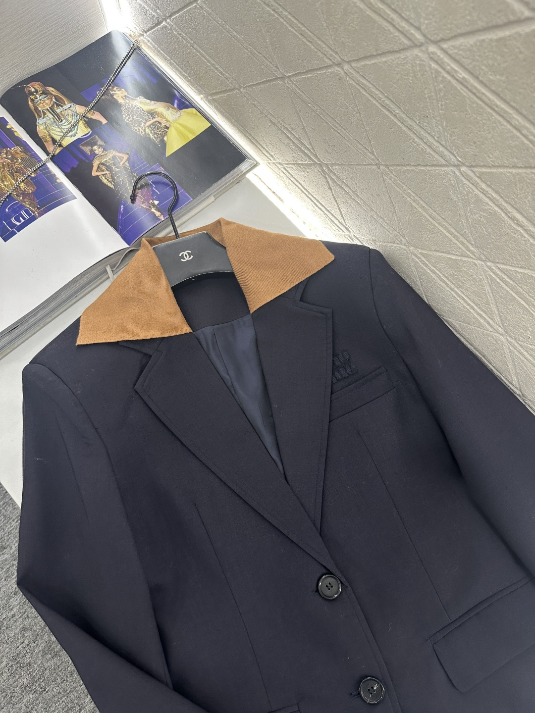 ♥Miumi*♥2025新品上架 翻领针织拼接西装外套定制YB进口精仿羊毛材质，质感光泽高级，垂顺有型，