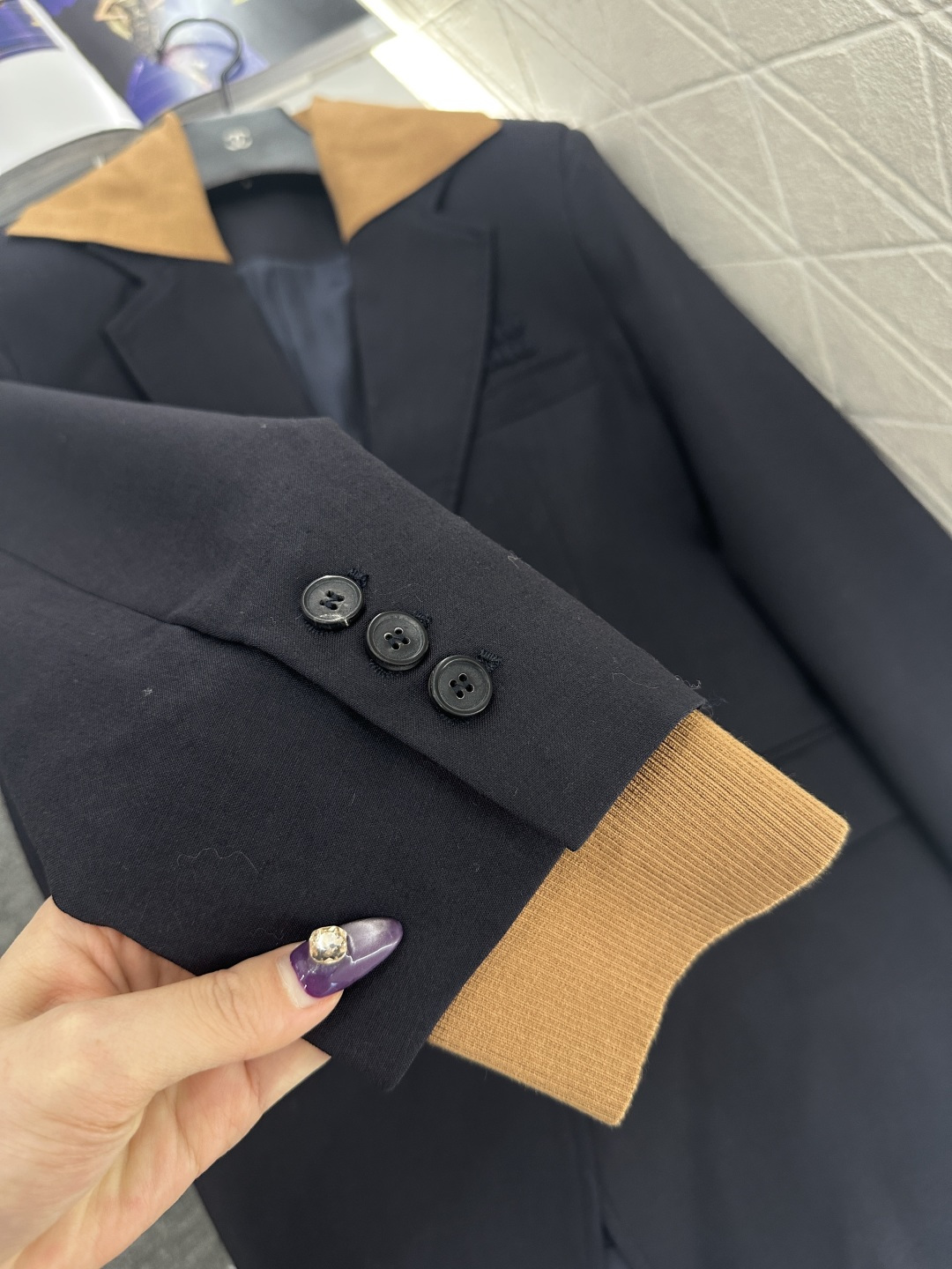 ♥Miumi*♥2025新品上架 翻领针织拼接西装外套定制YB进口精仿羊毛材质，质感光泽高级，垂顺有型，