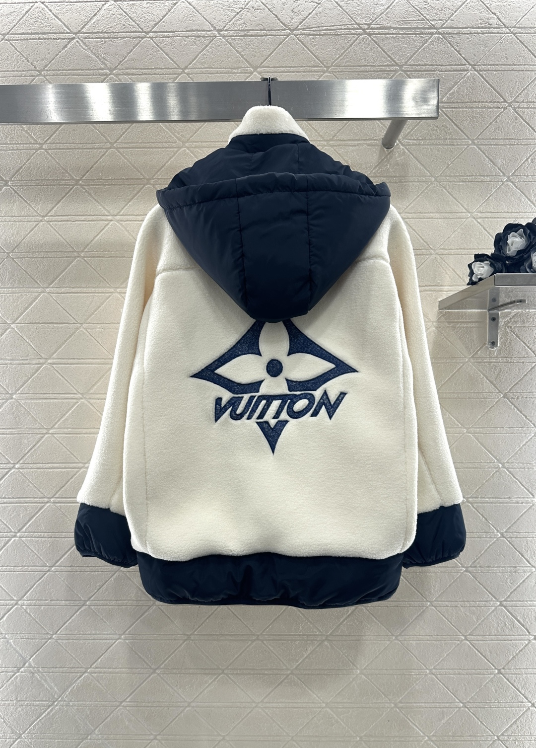 ♥Louis vuitto*♥2025新品上架 可拆卸连帽拼色泰迪外套定制YB泰迪羊羔毛材质，成衣质感品