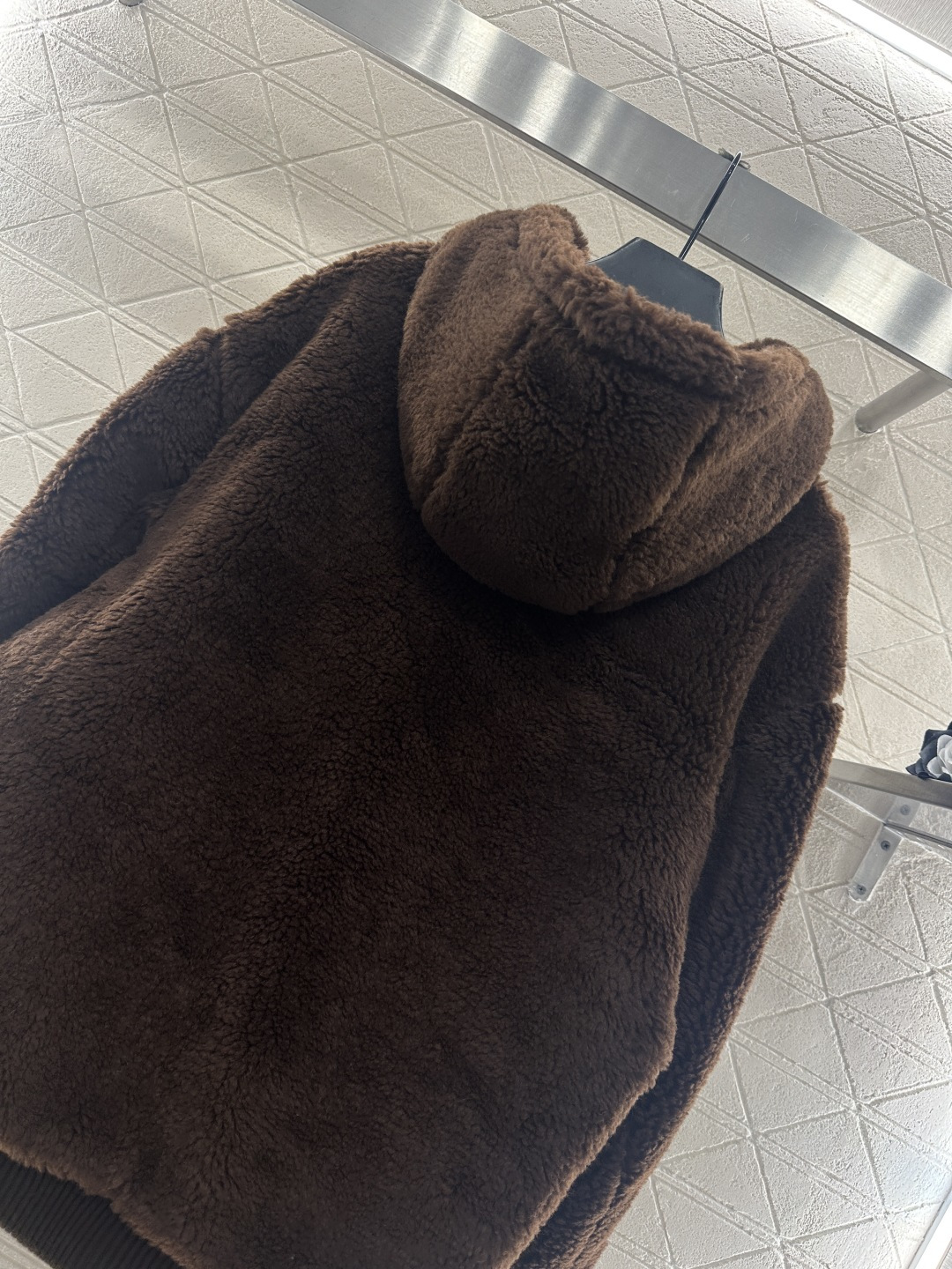 ♥Prad*♥2025新品上架 羊羔毛滑雪卫衣定制YB进口羊羔毛材质，颗粒毛绒肌理，舒适保暖，连帽抽绳调