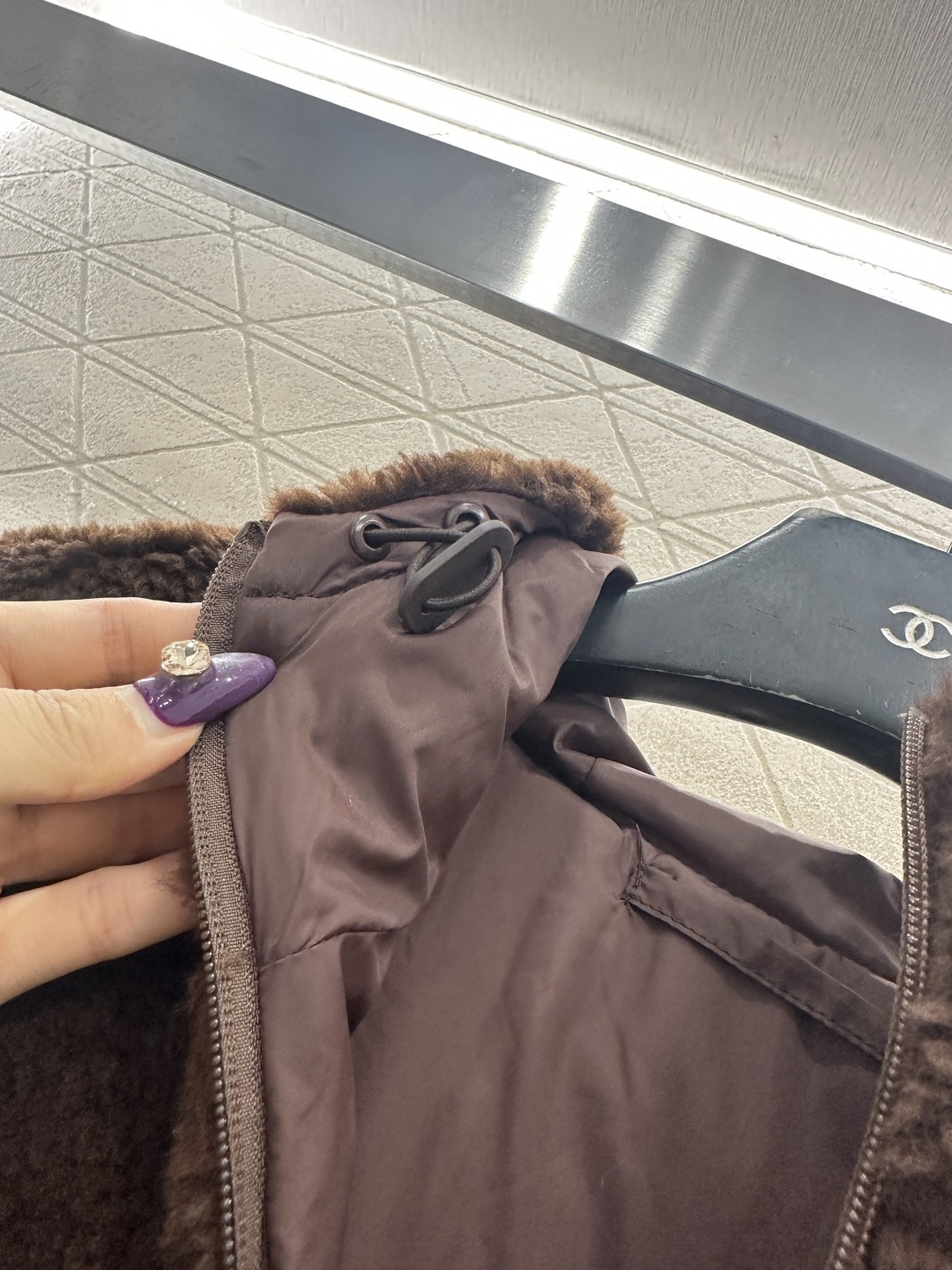 ♥Prad*♥2025新品上架 羊羔毛滑雪卫衣定制YB进口羊羔毛材质，颗粒毛绒肌理，舒适保暖，连帽抽绳调