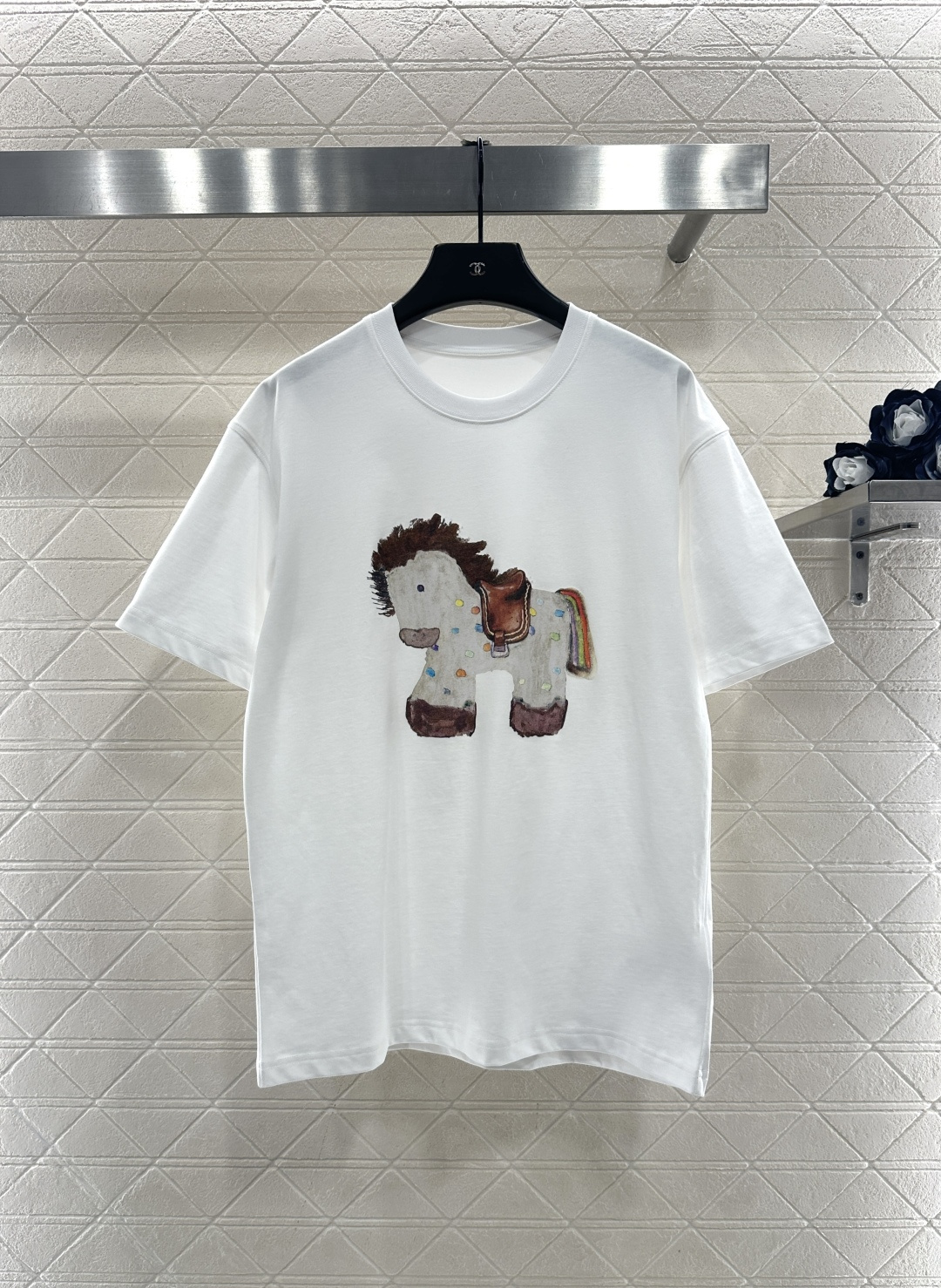 ♥26ss潮牌*♥2025新品上架 童趣印花圆领𝑇𝑒𝑒定制YB原生全棉材质，透气舒适，质感十足，宽松短袖