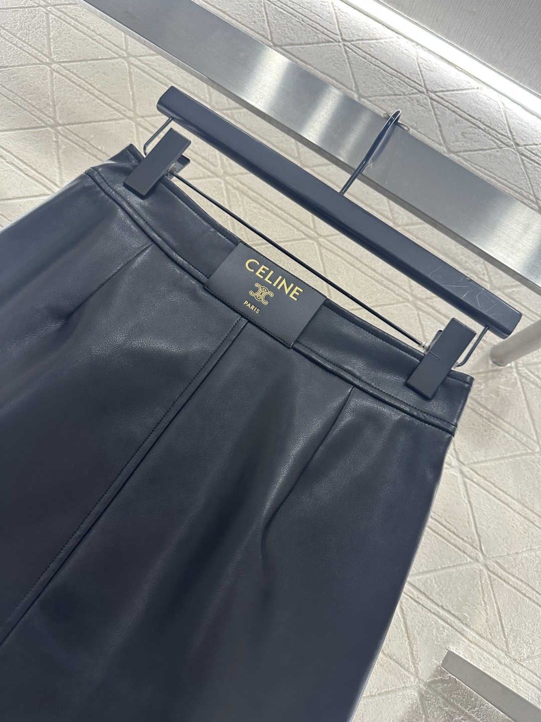 ♥Celin*♥2025新品上架 高腰一片式遮挡皮裙定制YB进口皮革材质，光泽感十足，细腻柔软，高腰半身