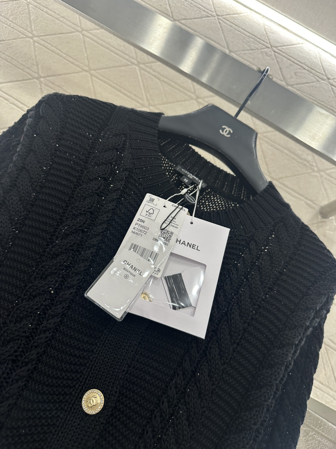 ♥Chane*♥2025新品上架 圆领麻花开衫定制YB棉毛纱线材质，质感细腻，舒适保暖，圆领针织开衫裁剪