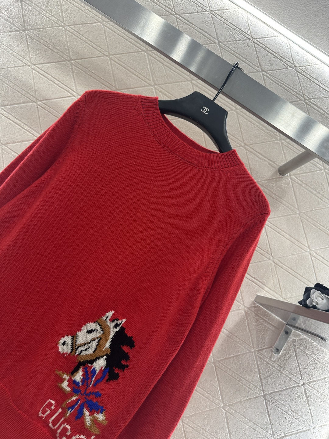 ♥Gucc*♥2025新品上架 贺岁圆领马年毛衣 新年贺岁系列#定制YB羊毛纱线材质，质感细腻，舒适保暖