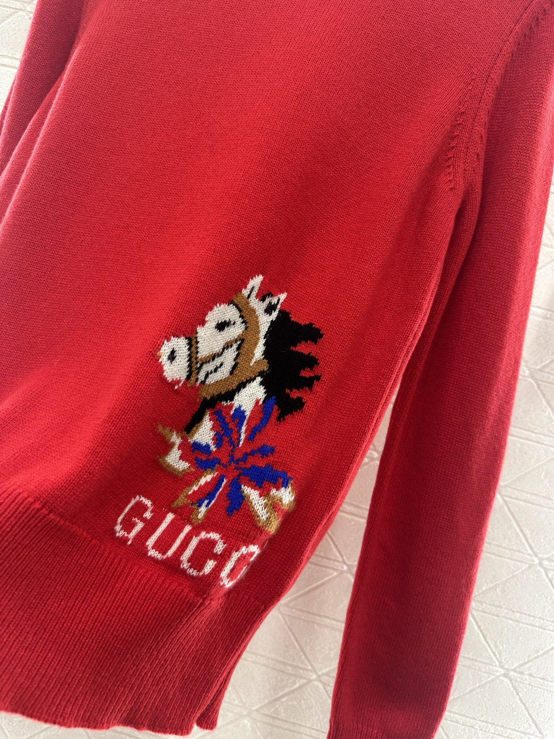 ♥Gucc*♥2025新品上架 贺岁圆领马年毛衣 新年贺岁系列#定制YB羊毛纱线材质，质感细腻，舒适保暖