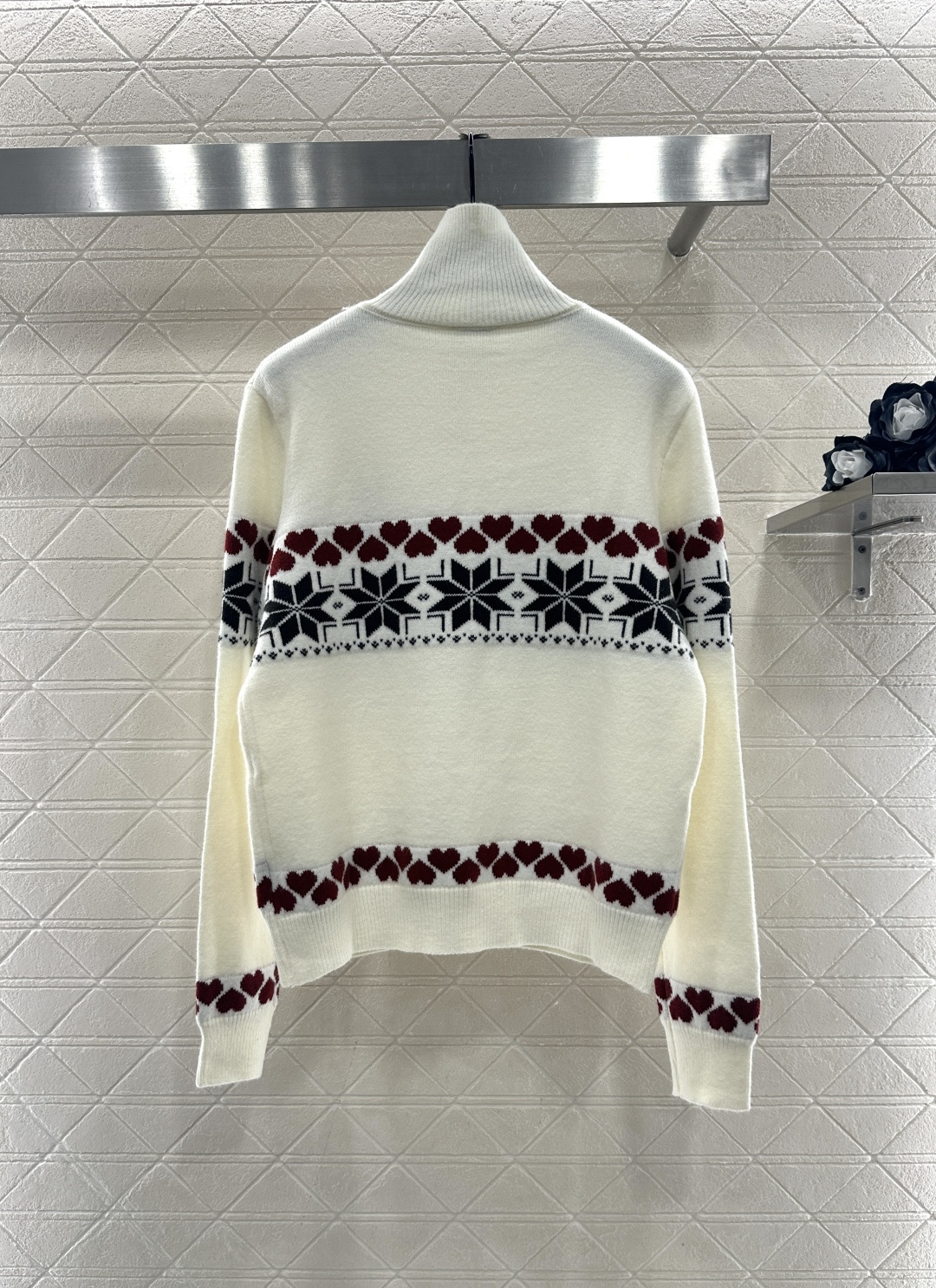 ♥Chane*♥2025新品上架 高领费尔岛开衫毛衣定制YB羊毛纱线材质，质感细腻，舒适保暖，立领纽扣开