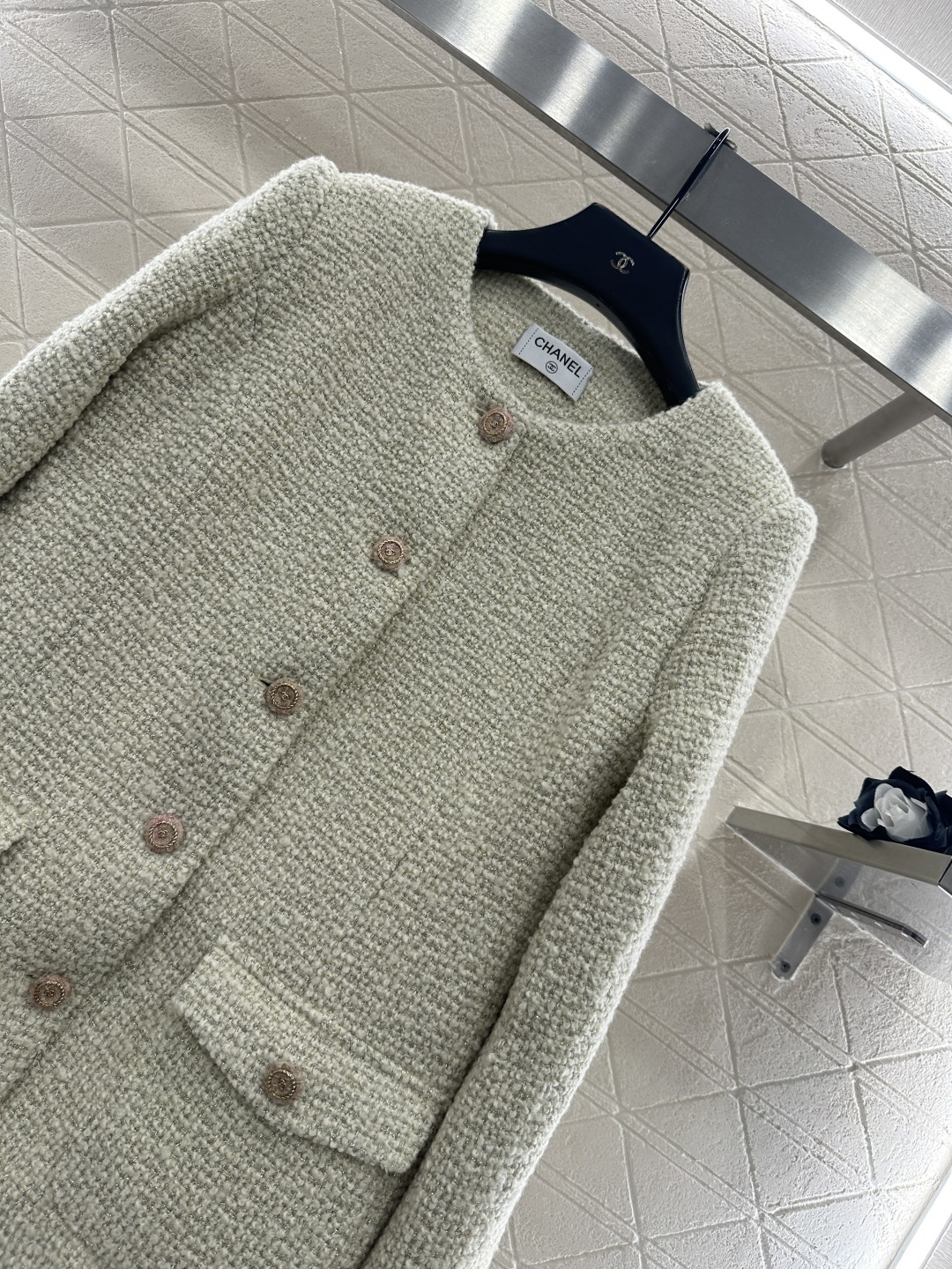 ♥Chane*♥2025新品上架 圆领洋装外套长裤套装定制YB进口粗纺羊毛呢材质，质感高级，品相十足，圆