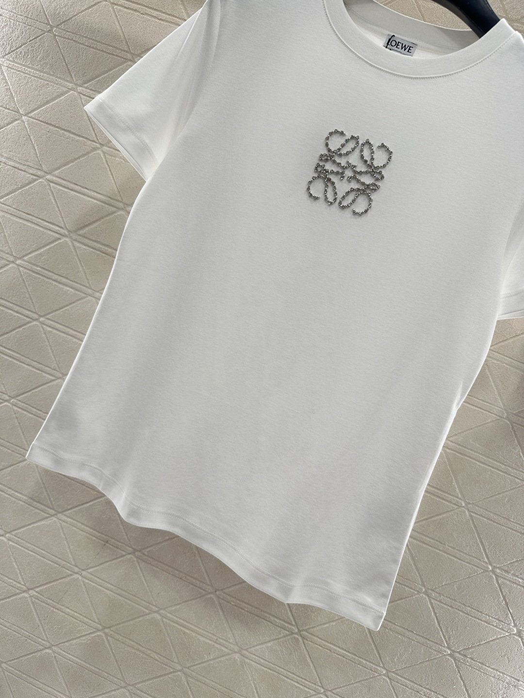 ♥Loew*♥2025新品上架 订珠水钻字母𝑇𝑒𝑒定制YB丝光全棉材质，透气舒适，质感十足，常规短袖T恤