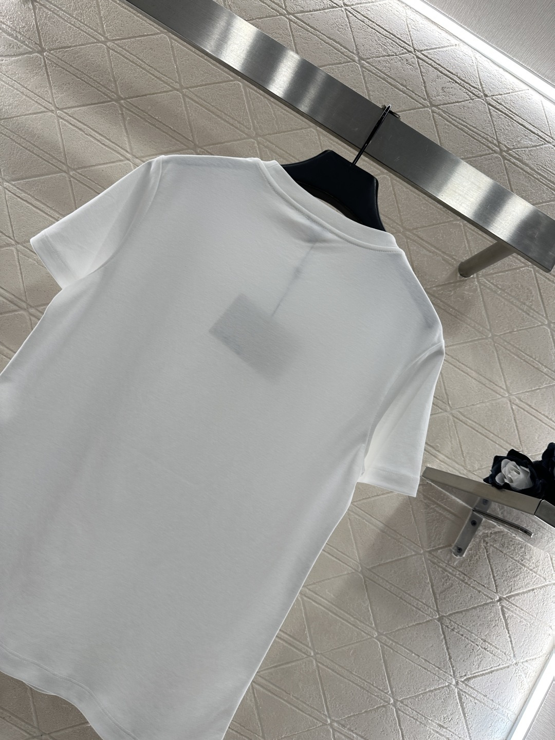 ♥Loew*♥2025新品上架 订珠水钻字母𝑇𝑒𝑒定制YB丝光全棉材质，透气舒适，质感十足，常规短袖T恤