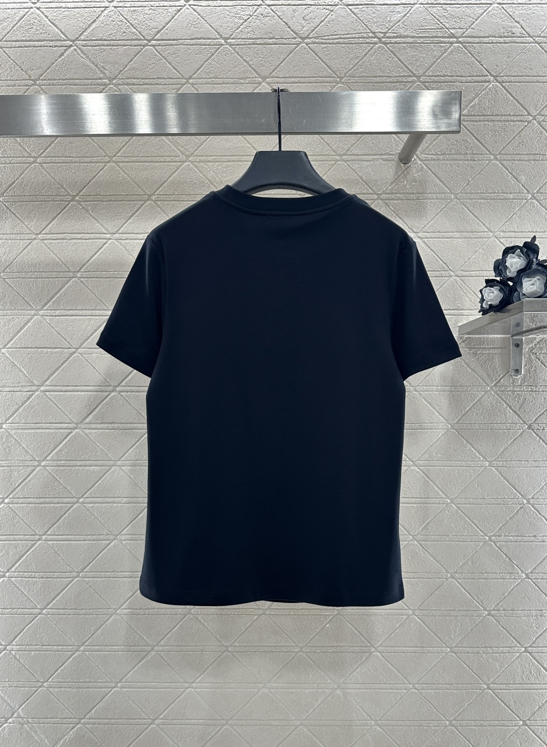 ♥Loew*♥2025新品上架 订珠水钻字母𝑇𝑒𝑒定制YB丝光全棉材质，透气舒适，质感十足，常规短袖T恤