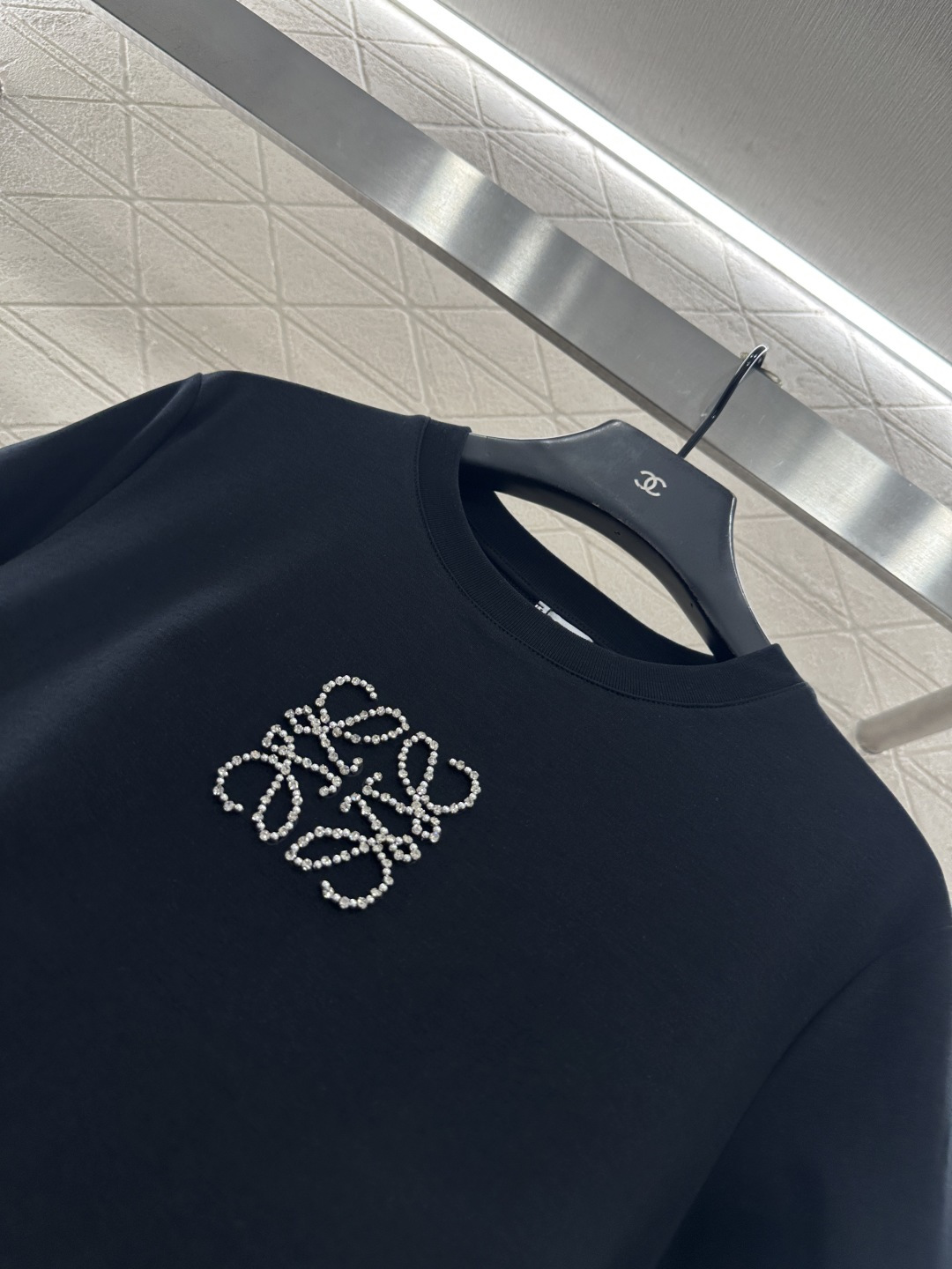 ♥Loew*♥2025新品上架 订珠水钻字母𝑇𝑒𝑒定制YB丝光全棉材质，透气舒适，质感十足，常规短袖T恤