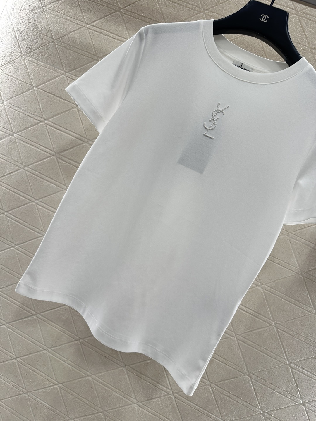 ♥Louis vuitto*♥2025新品上架 立体刺绣字母𝑇𝑒𝑒定制YB丝光全棉材质，透气舒适，质感十