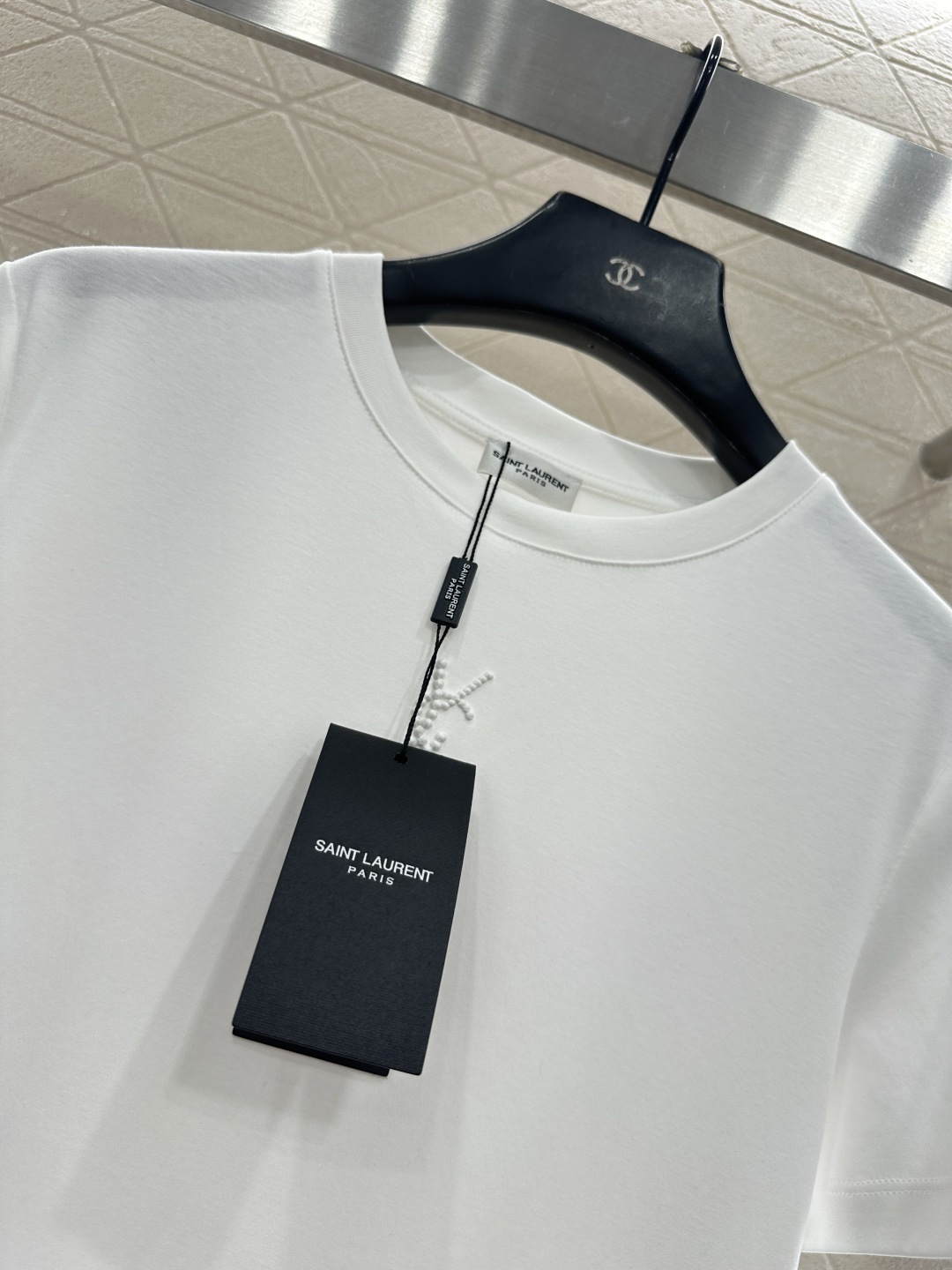 ♥Louis vuitto*♥2025新品上架 立体刺绣字母𝑇𝑒𝑒定制YB丝光全棉材质，透气舒适，质感十