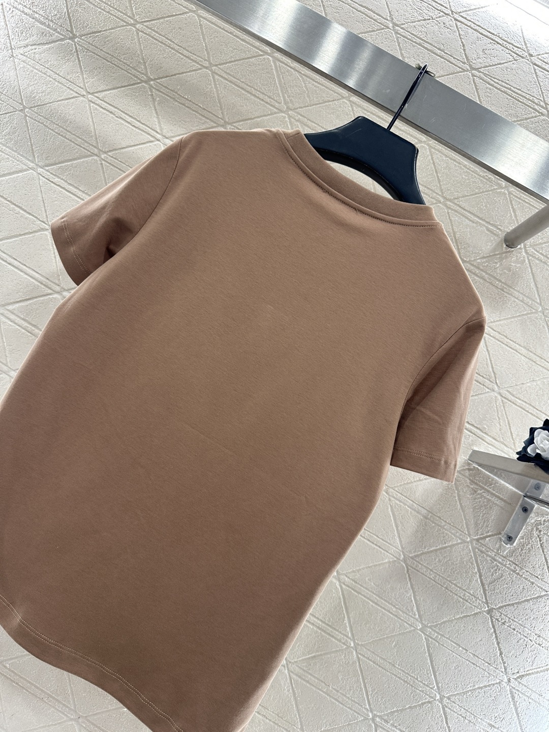 ♥Louis vuitto*♥2025新品上架 立体刺绣字母𝑇𝑒𝑒定制YB丝光全棉材质，透气舒适，质感十