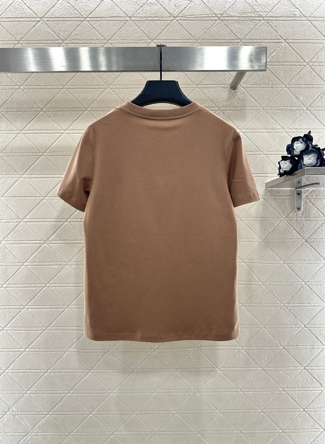 ♥Louis vuitto*♥2025新品上架 立体刺绣字母𝑇𝑒𝑒定制YB丝光全棉材质，透气舒适，质感十