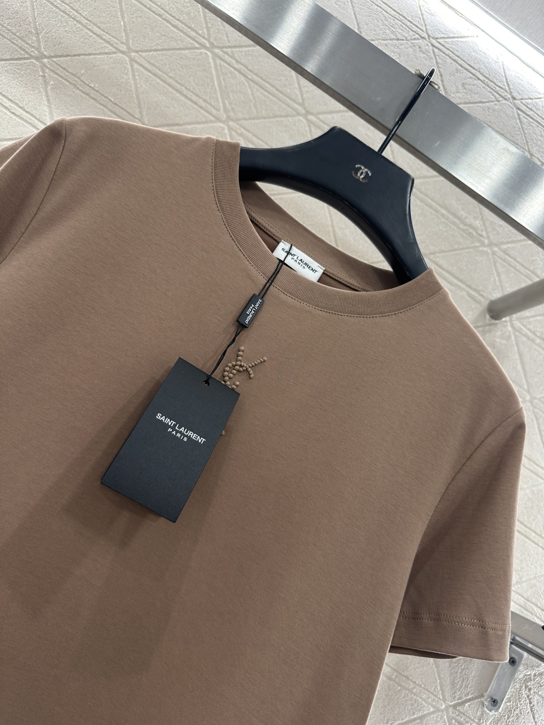 ♥Louis vuitto*♥2025新品上架 立体刺绣字母𝑇𝑒𝑒定制YB丝光全棉材质，透气舒适，质感十