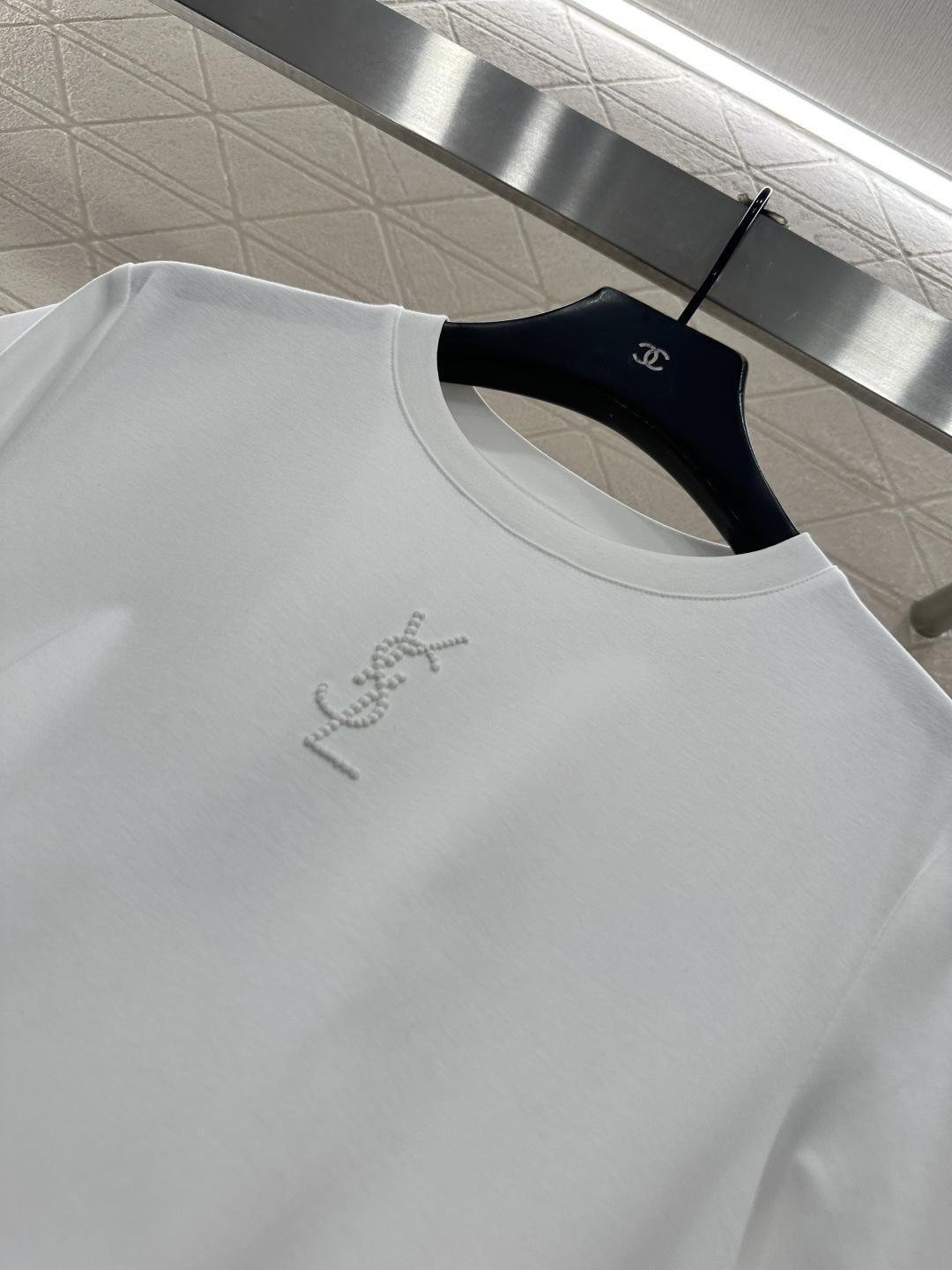 ♥Louis vuitto*♥2025新品上架 立体刺绣字母𝑇𝑒𝑒定制YB丝光全棉材质，透气舒适，质感十