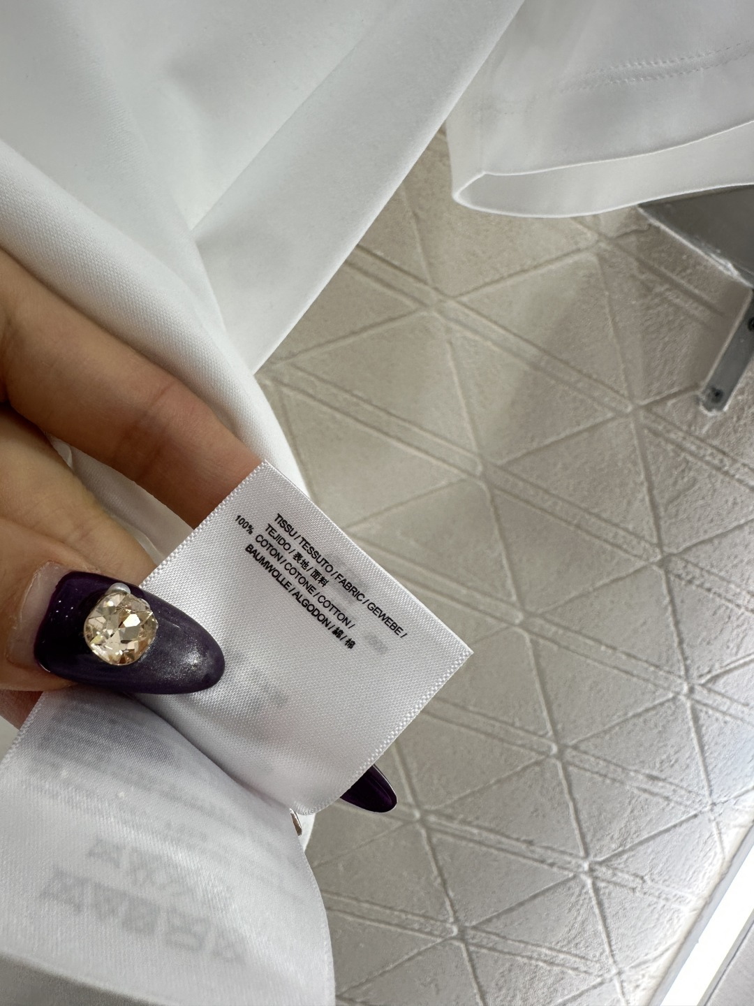 ♥Louis vuitto*♥2025新品上架 立体刺绣字母𝑇𝑒𝑒定制YB丝光全棉材质，透气舒适，质感十