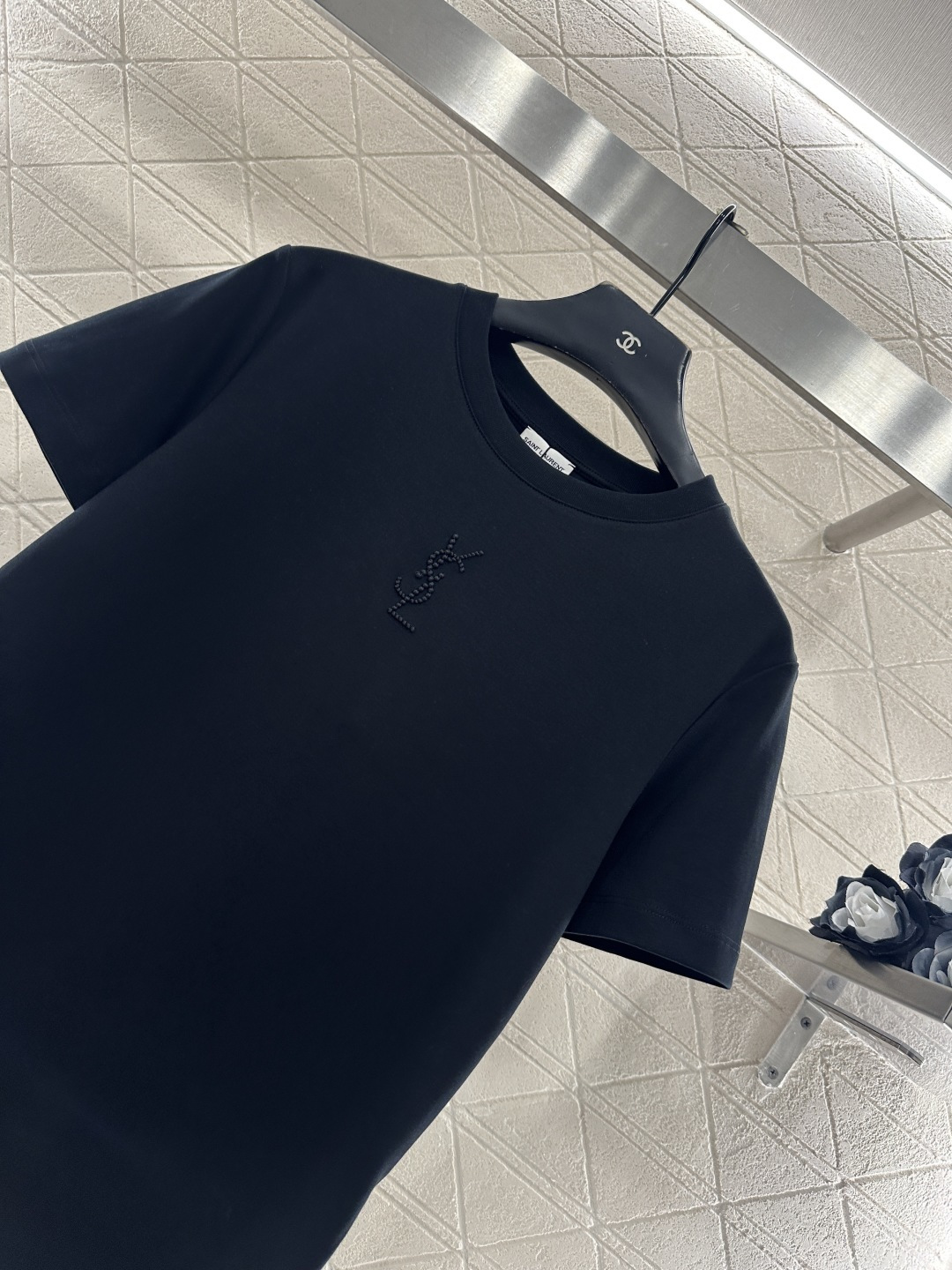 ♥Louis vuitto*♥2025新品上架 立体刺绣字母𝑇𝑒𝑒定制YB丝光全棉材质，透气舒适，质感十