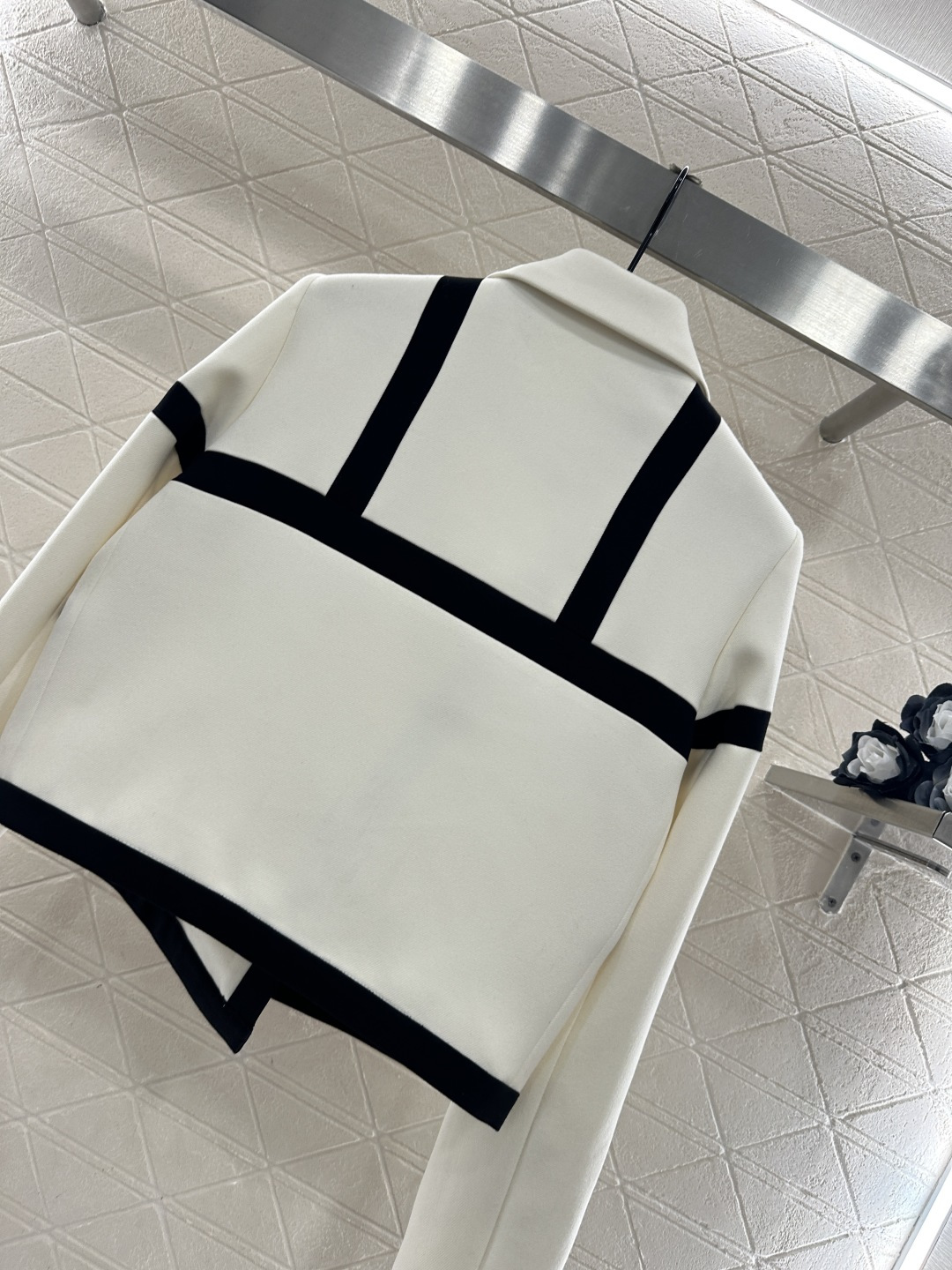 ♥Louis vuitto*♥2025新品上架 翻领撞色正肩西装定制YB进口醋酸材质，工艺处理手感光滑，