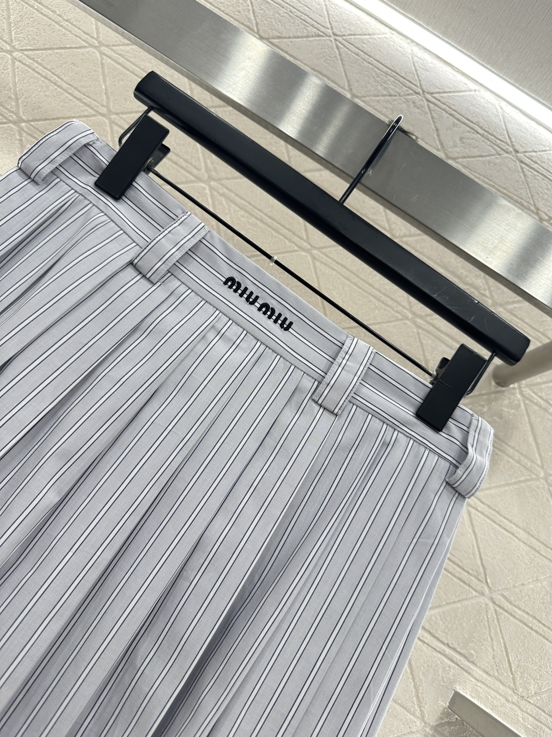 ♥Miumi*♥2025新品上架 对条翻领外套抽绳半裙套装定制YB斜纹全棉材质，质感舒适，穿搭有型，翻领