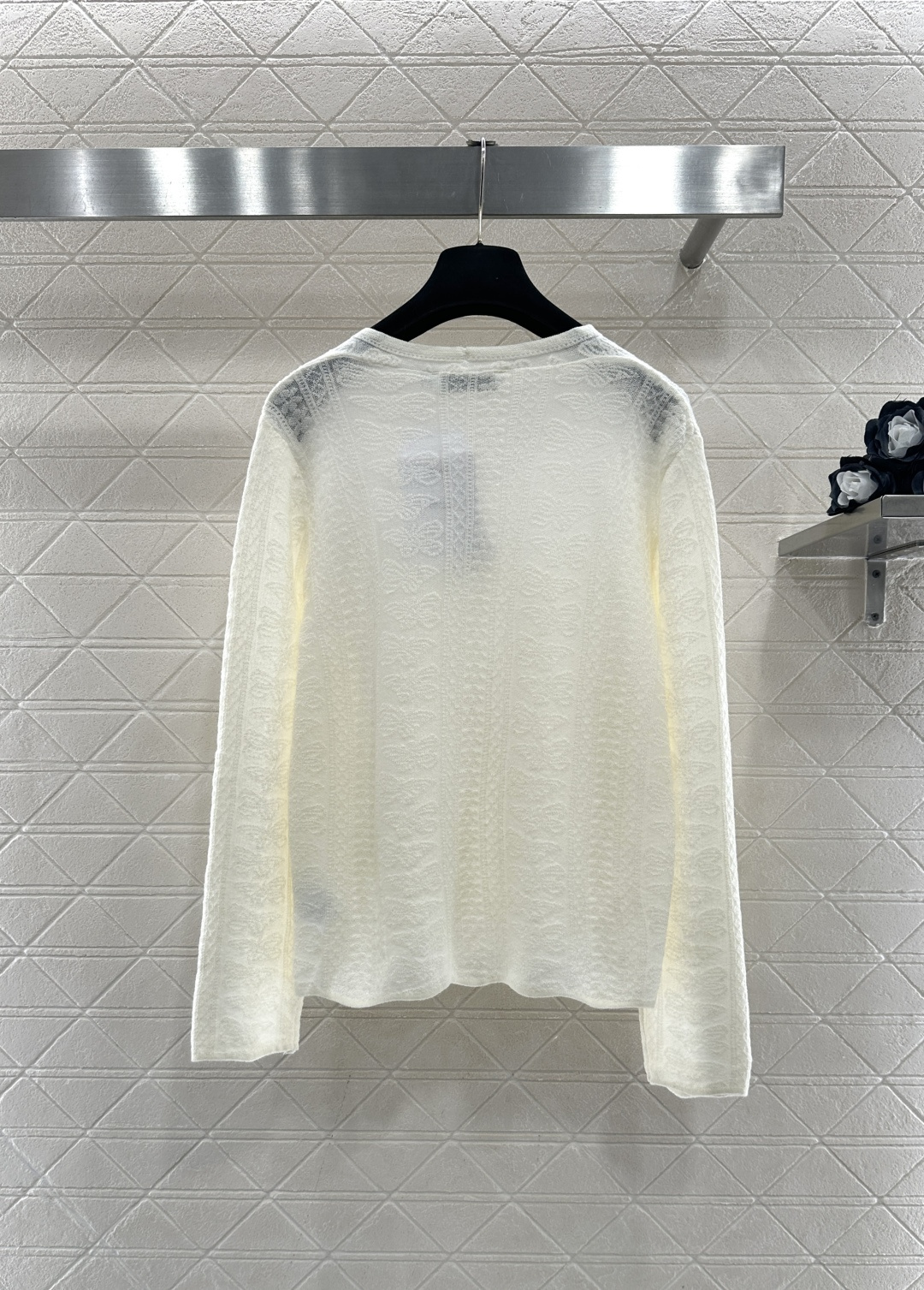 ♥Dio*♥2025新品上架 桃心领套头毛衣定制YB羊毛纱线材质，质感细腻，贴肤舒适，桃心领套头毛衣裁剪