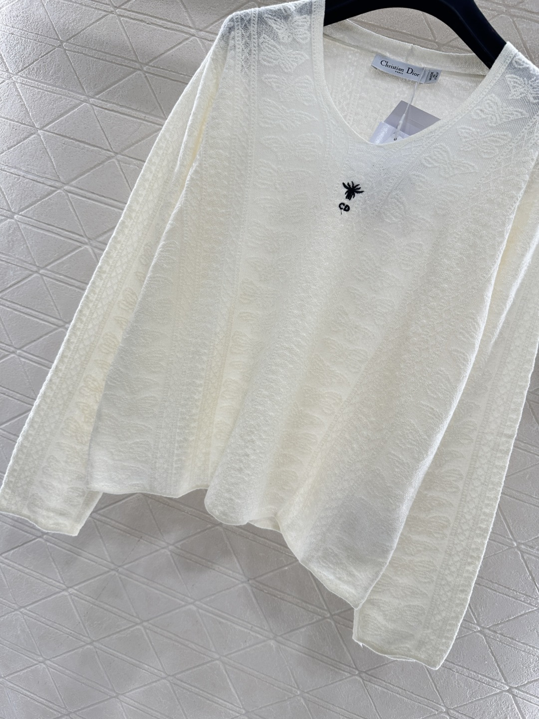 ♥Dio*♥2025新品上架 桃心领套头毛衣定制YB羊毛纱线材质，质感细腻，贴肤舒适，桃心领套头毛衣裁剪