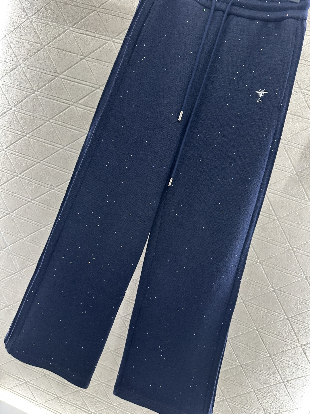 ♥Dio*♥2025新品上架 亮片抽绳阔腿长裤定制YB进口羊毛混纺材质，质感高级，穿搭有型，高腰抽绳阔腿