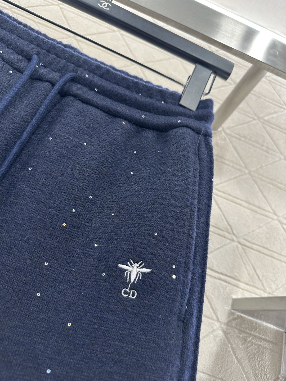 ♥Dio*♥2025新品上架 亮片抽绳阔腿长裤定制YB进口羊毛混纺材质，质感高级，穿搭有型，高腰抽绳阔腿