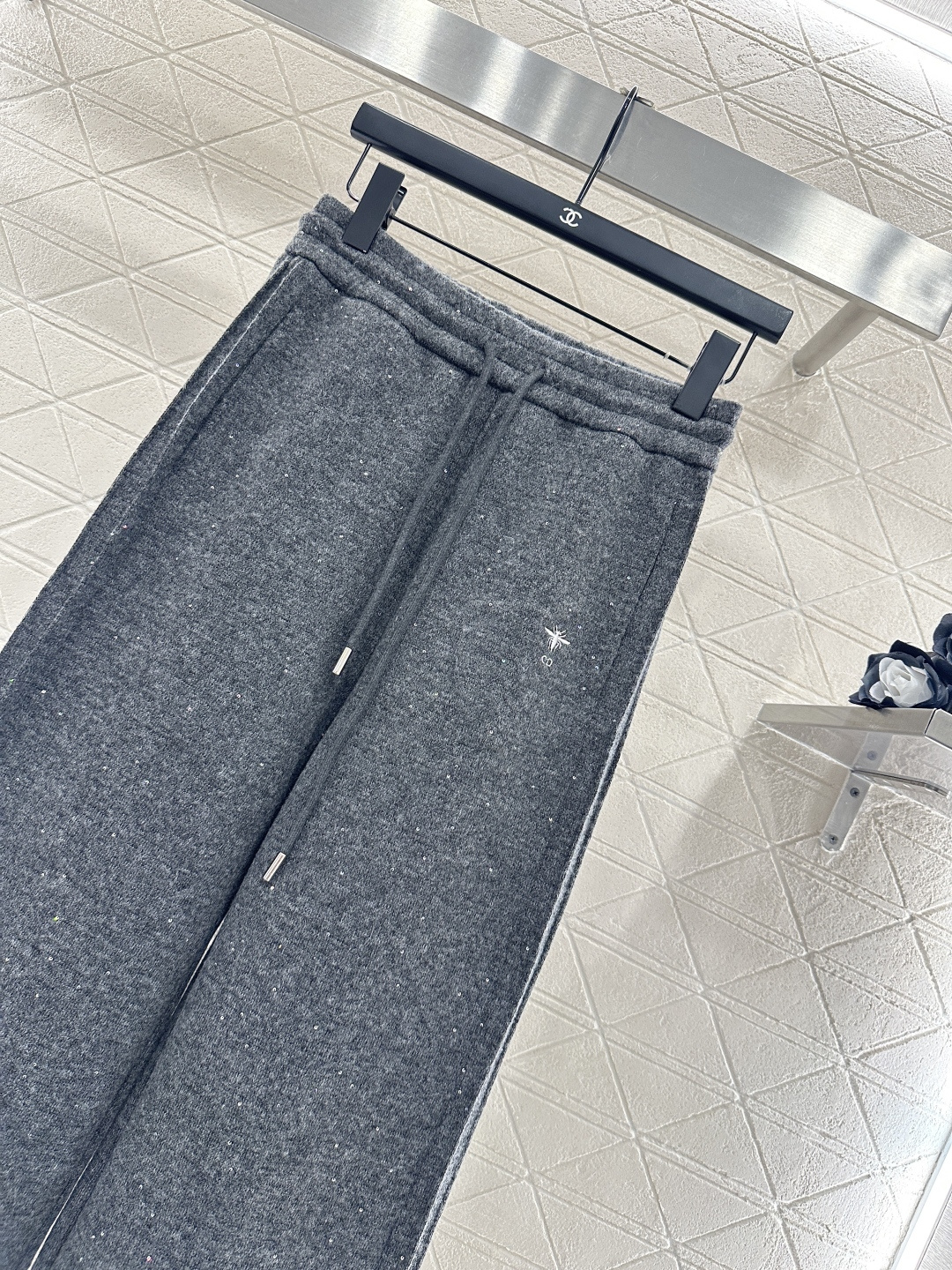 ♥Dio*♥2025新品上架 亮片抽绳阔腿长裤定制YB进口羊毛混纺材质，质感高级，穿搭有型，高腰抽绳阔腿