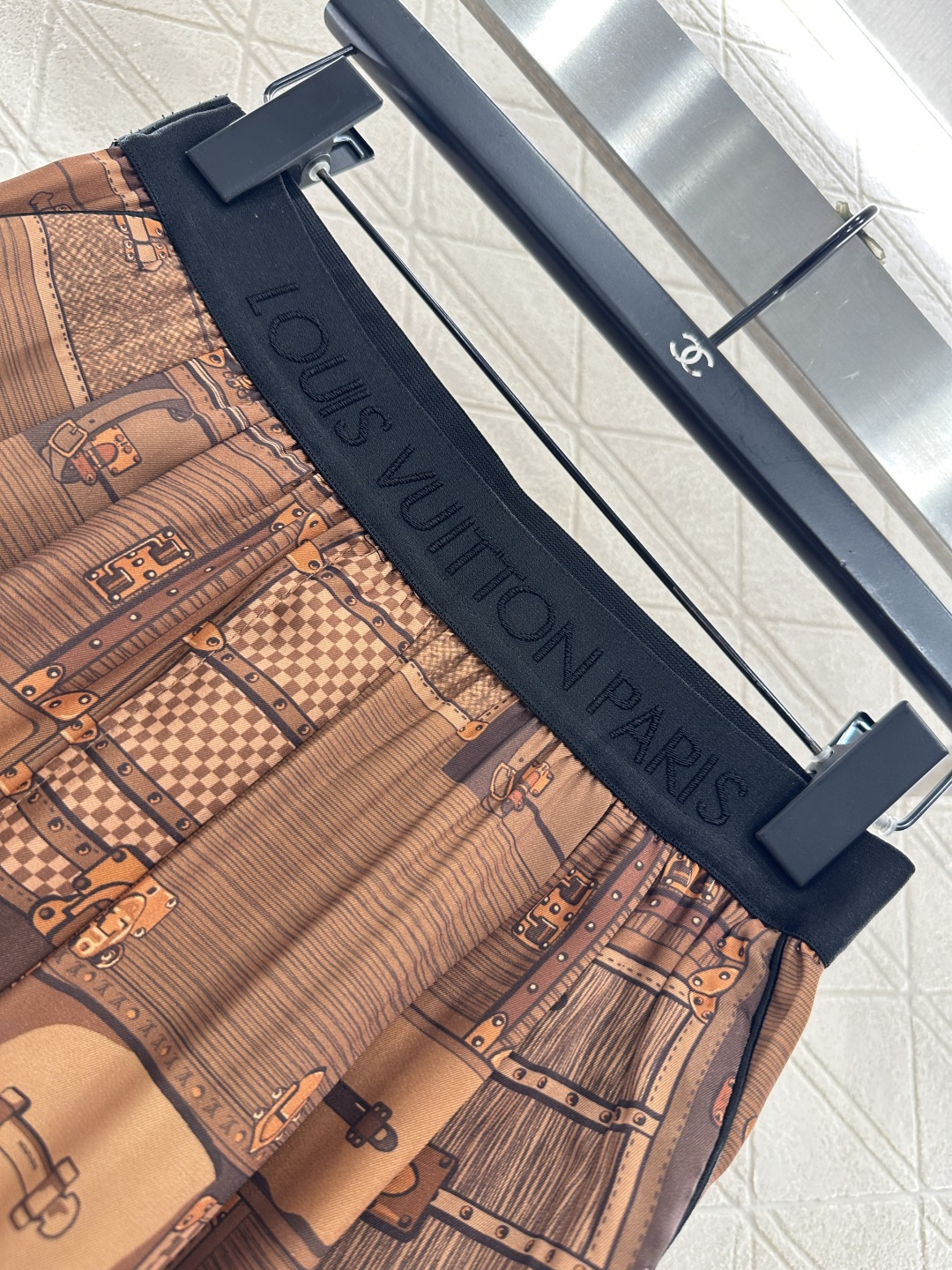 ♥Louis vuitto*♥2026新品上架 印花真丝翻领衬衫长裤套装定制YB进口真丝材质，质感细腻，