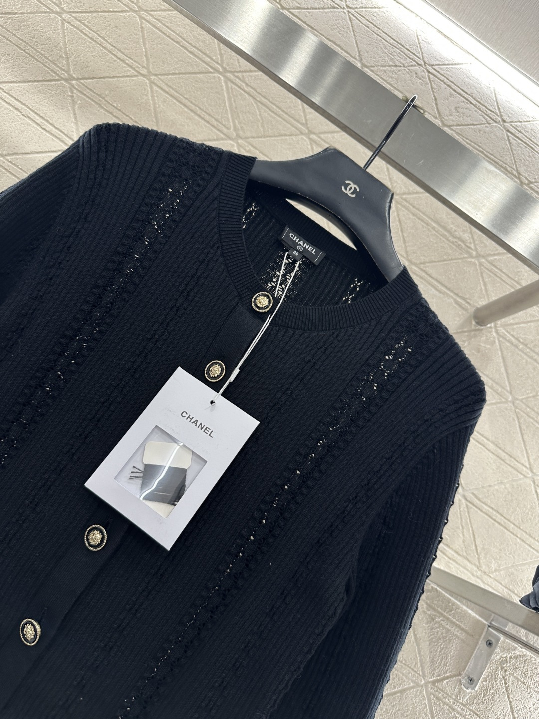 ♥Chane*♥2026新品上架 素色镂空中袖针织开衫定制YB棉毛纱线织造，质感舒适，穿搭有型，中袖针织