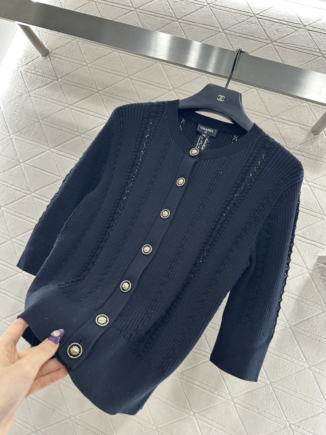 ♥Chane*♥2026新品上架 素色镂空中袖针织开衫定制YB棉毛纱线织造，质感舒适，穿搭有型，中袖针织