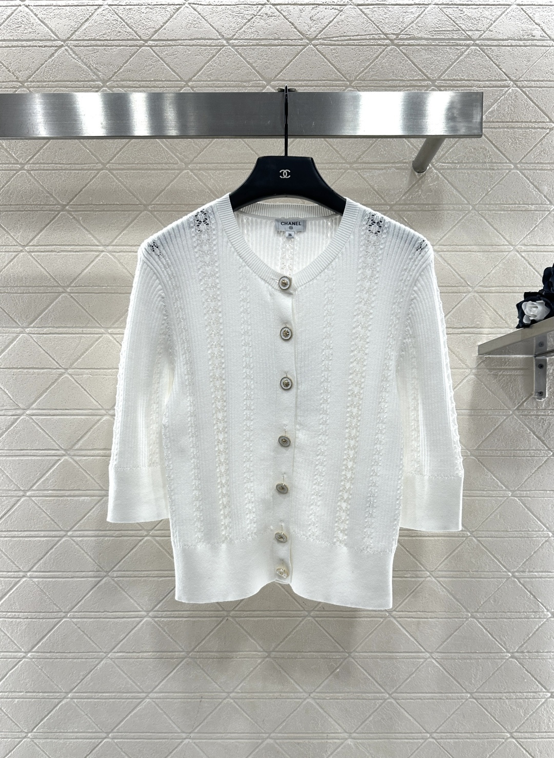 ♥Chane*♥2026新品上架 素色镂空中袖针织开衫定制YB棉毛纱线织造，质感舒适，穿搭有型，中袖针织