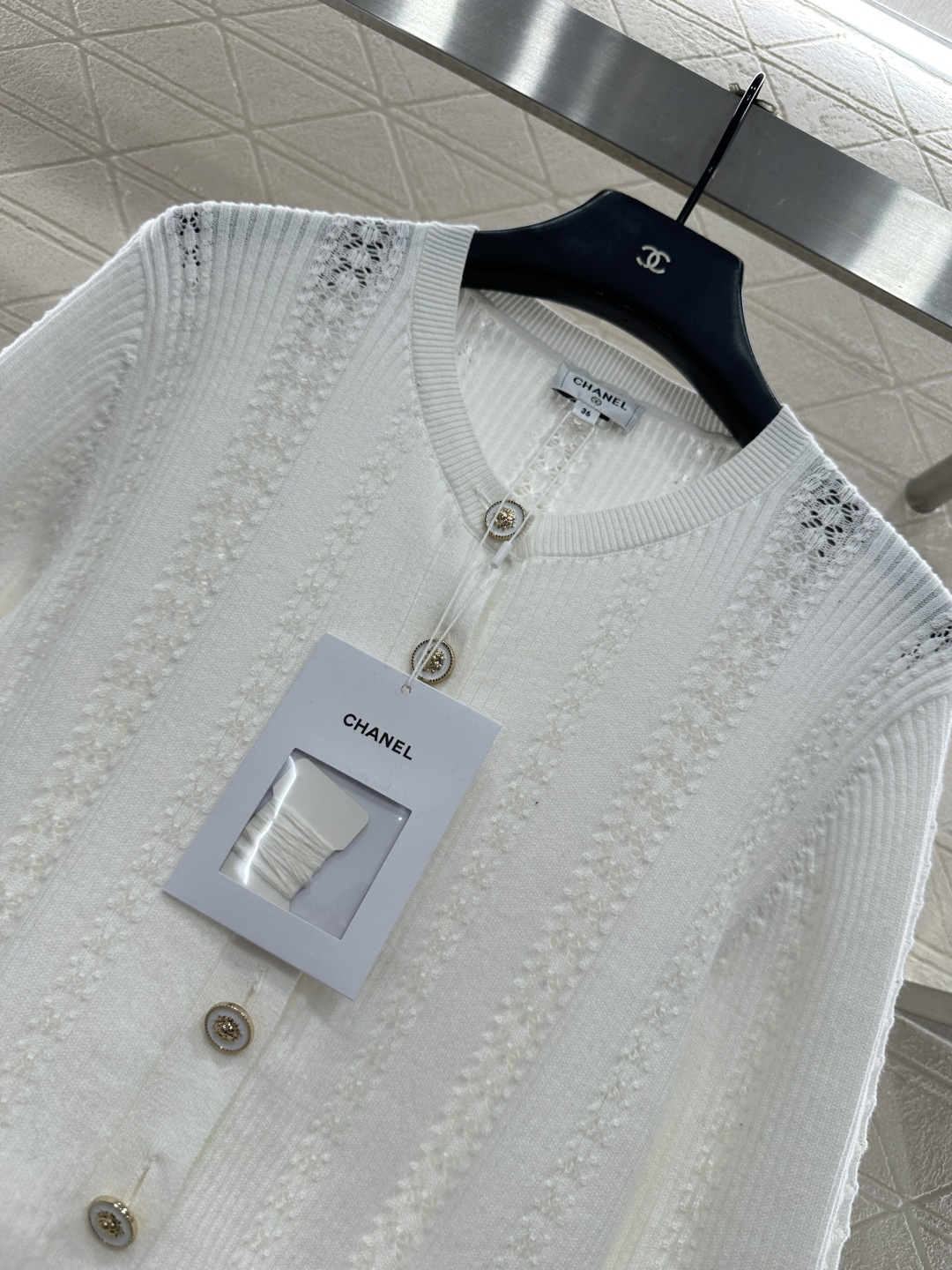 ♥Chane*♥2026新品上架 素色镂空中袖针织开衫定制YB棉毛纱线织造，质感舒适，穿搭有型，中袖针织