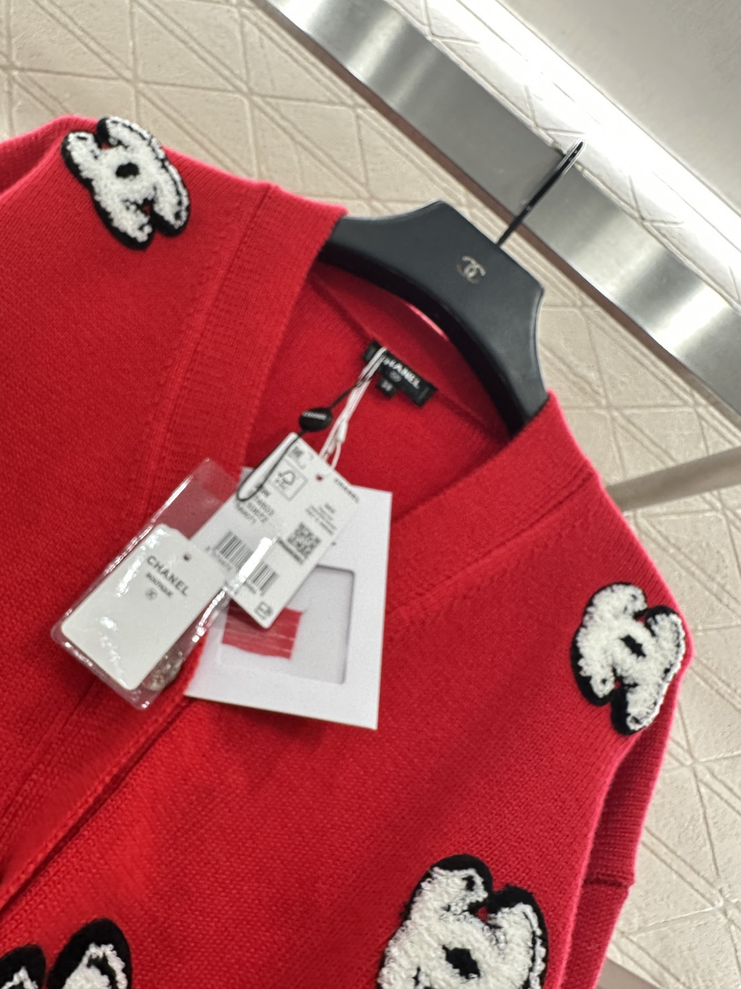 ♥Chane*♥2025新品上架 双C字母针织开衫定制YB全棉纱线织造 质感细腻 舒适好穿 V领短款针织