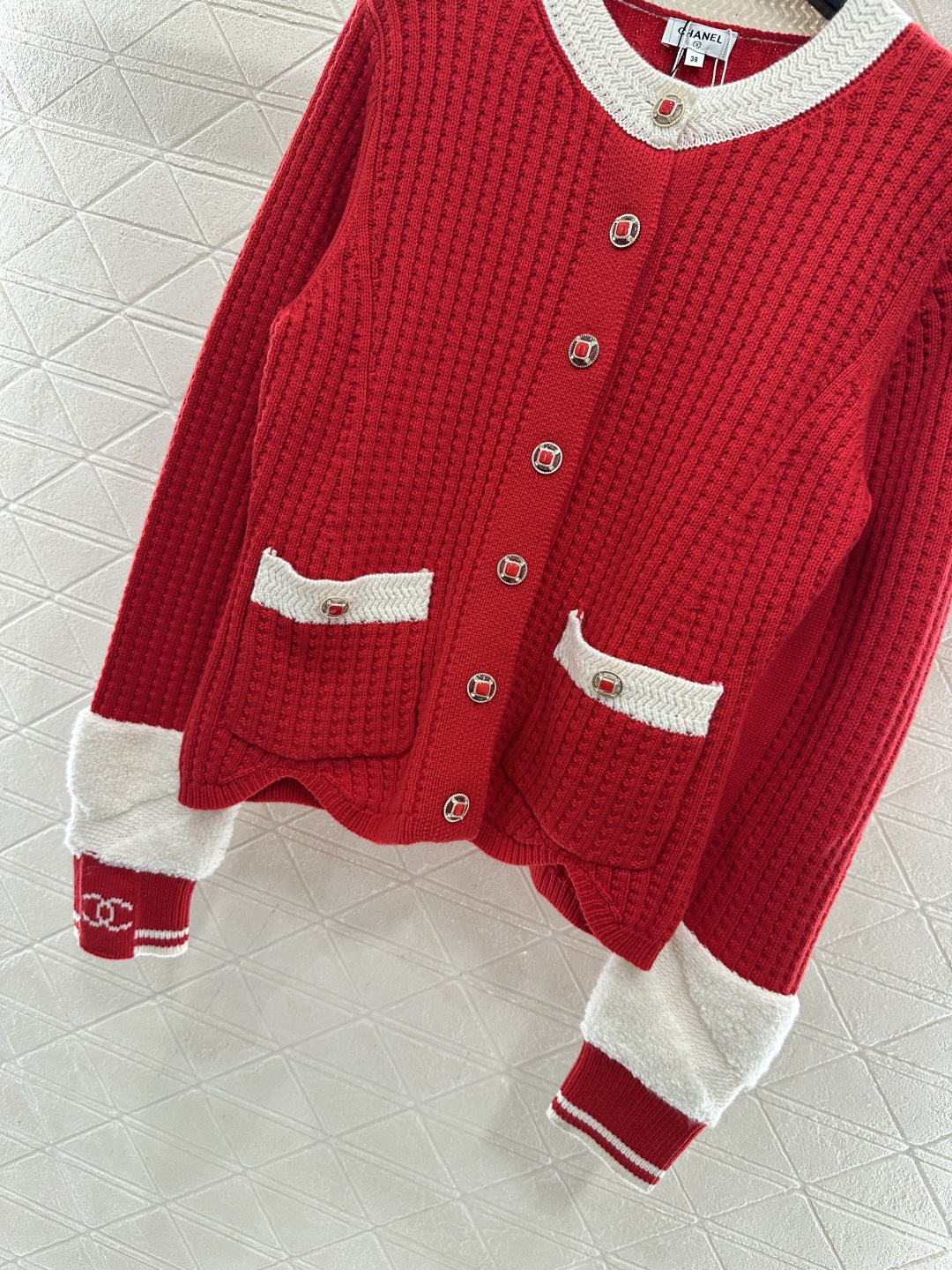 ♥Chane*♥2025新品上架 黑白撞色口袋针织开衫25coco滑雪🎿系列#定制YB羊毛纱线织造，质感