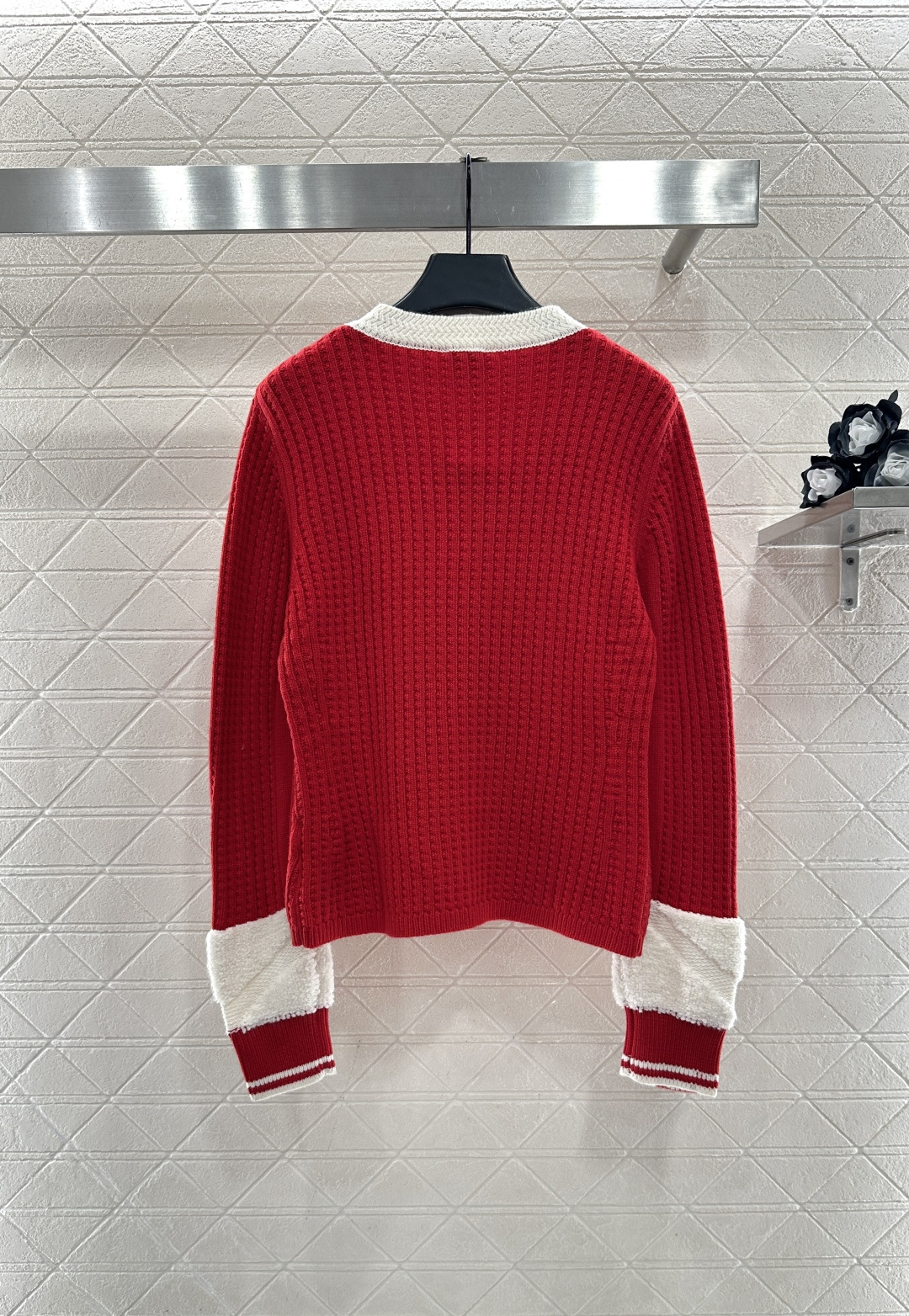 ♥Chane*♥2025新品上架 黑白撞色口袋针织开衫25coco滑雪🎿系列#定制YB羊毛纱线织造，质感