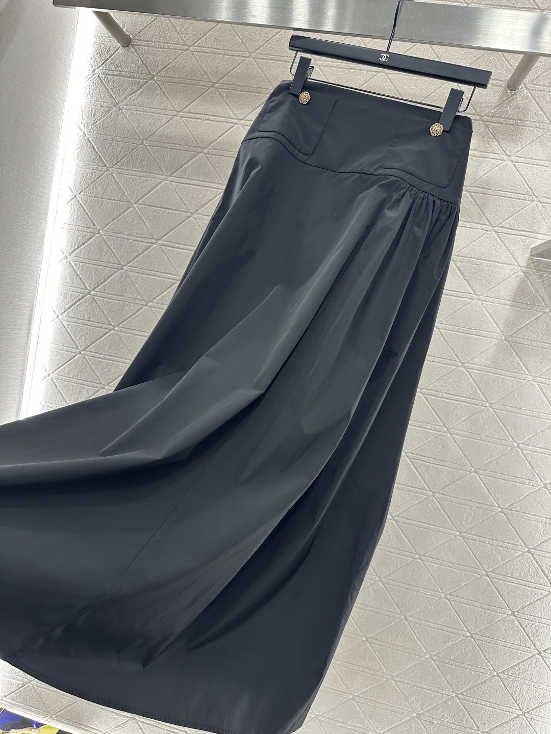 ♥Chane*♥2026新品上架 海军翻领上衣压褶半裙套装定制YB进口丝塔稠材质，质感光泽，穿搭轻盈舒适