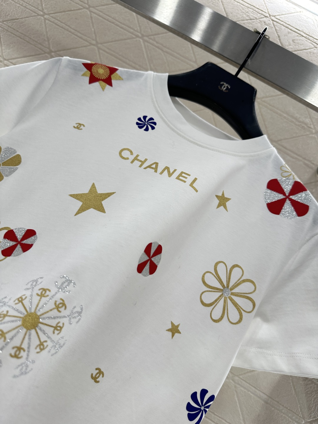 ♥Chane*♥2026新品上架 氛围多彩印花𝑇𝑒𝑒定制YB丝光全棉材质，透气舒适，穿搭舒适，常规短袖T