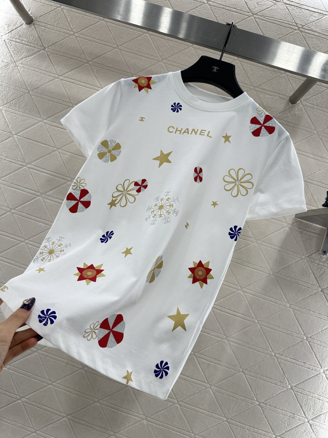 ♥Chane*♥2026新品上架 氛围多彩印花𝑇𝑒𝑒定制YB丝光全棉材质，透气舒适，穿搭舒适，常规短袖T