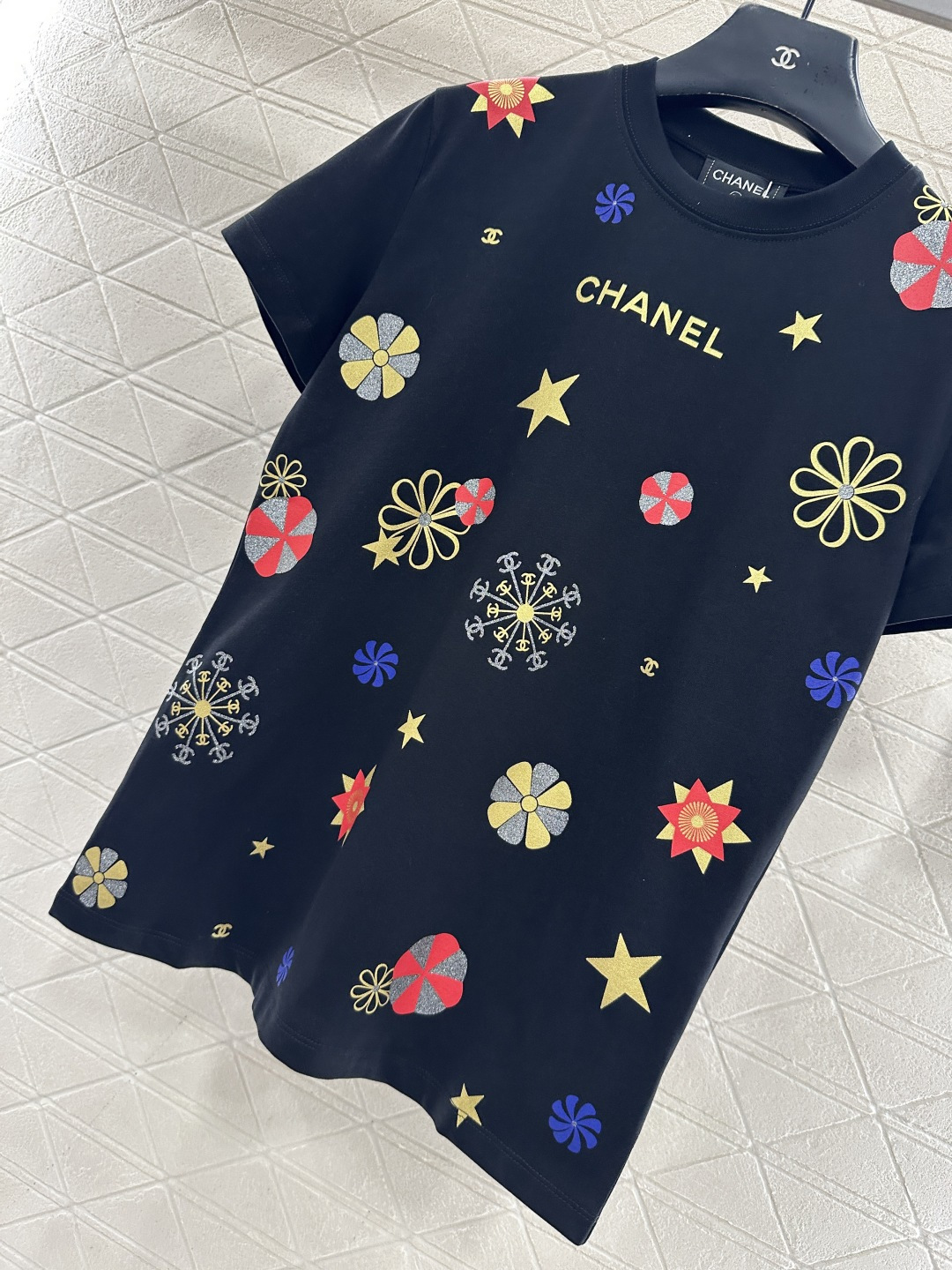 ♥Chane*♥2026新品上架 氛围多彩印花𝑇𝑒𝑒定制YB丝光全棉材质，透气舒适，穿搭舒适，常规短袖T