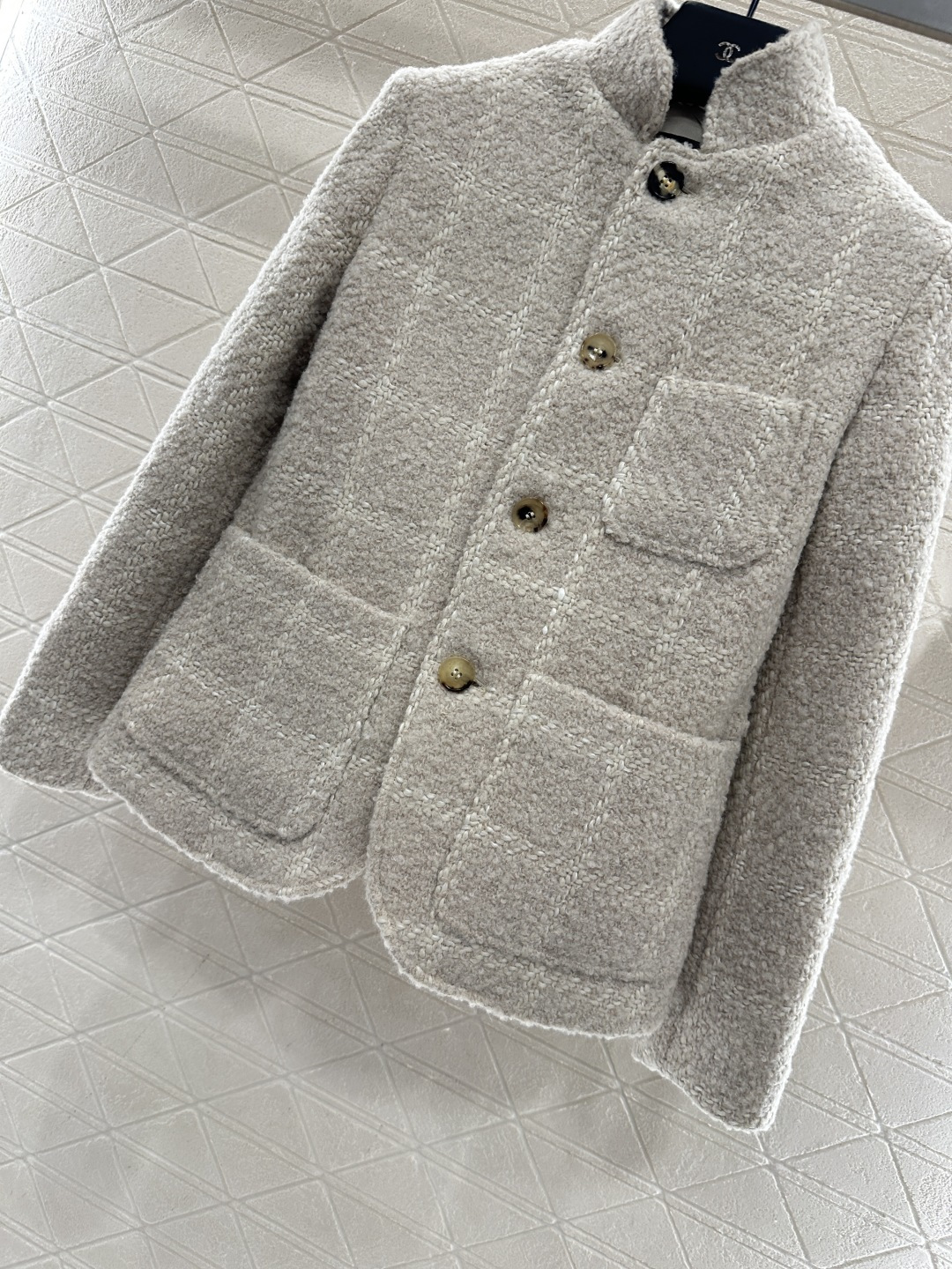 ♥Loro Pian*♥2025新品上架 格纹立领洋装外套定制YB进口粗纺羊绒呢材质，肌理明显，毛料肉眼