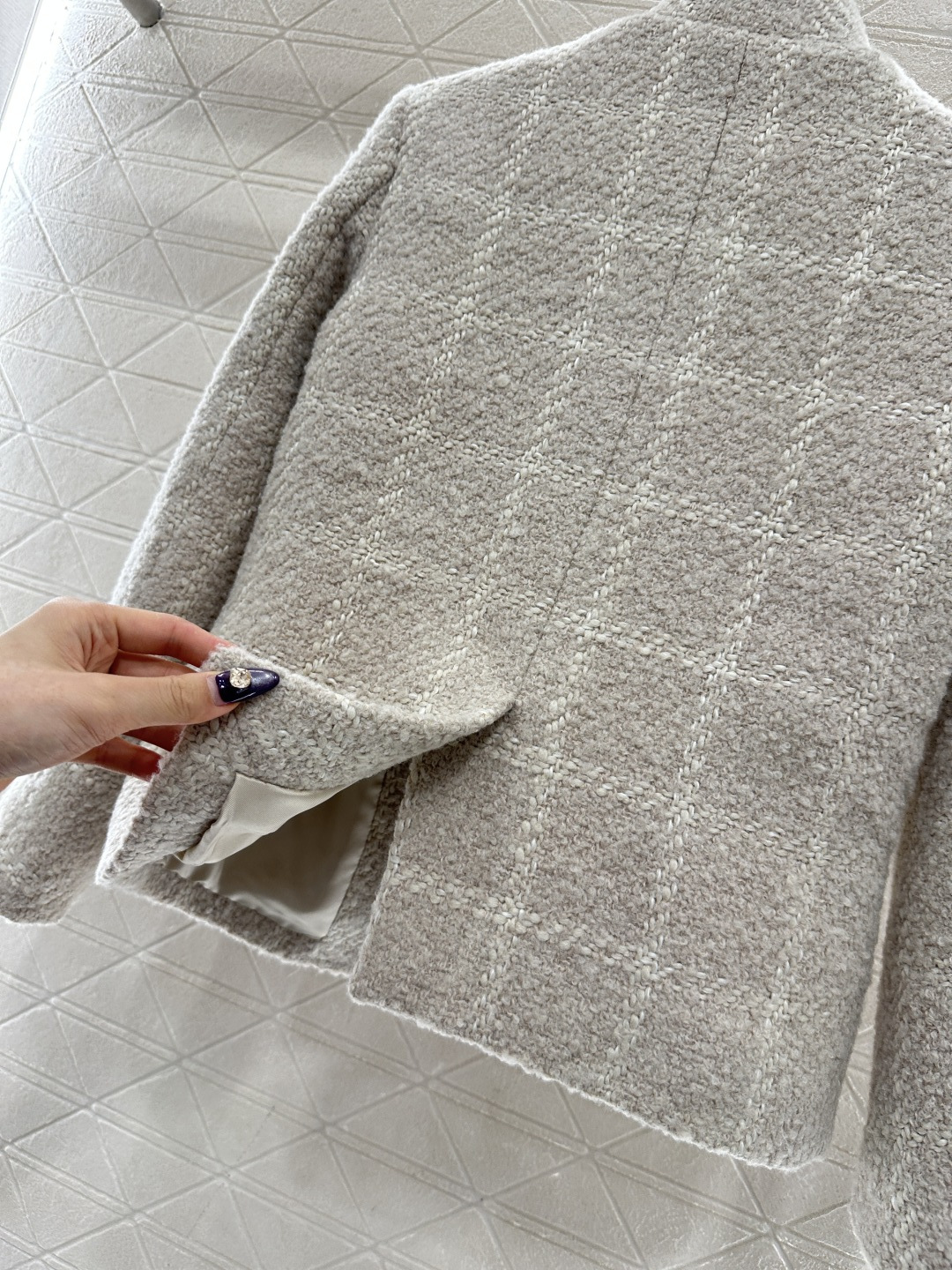 ♥Loro Pian*♥2025新品上架 格纹立领洋装外套定制YB进口粗纺羊绒呢材质，肌理明显，毛料肉眼