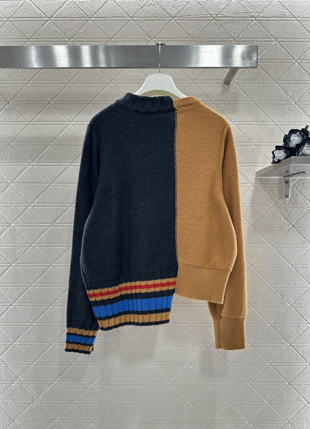 ♥West Vivienn*♥2025新品上架 拼接土星针织毛衣定制YB羊毛纱线织造，质感细腻，穿搭舒适