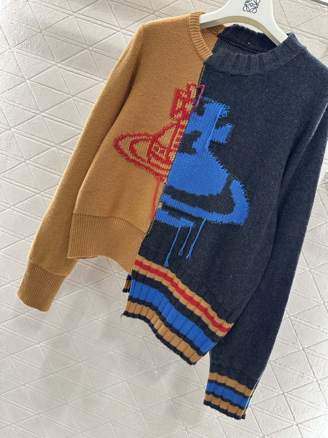 ♥West Vivienn*♥2025新品上架 拼接土星针织毛衣定制YB羊毛纱线织造，质感细腻，穿搭舒适